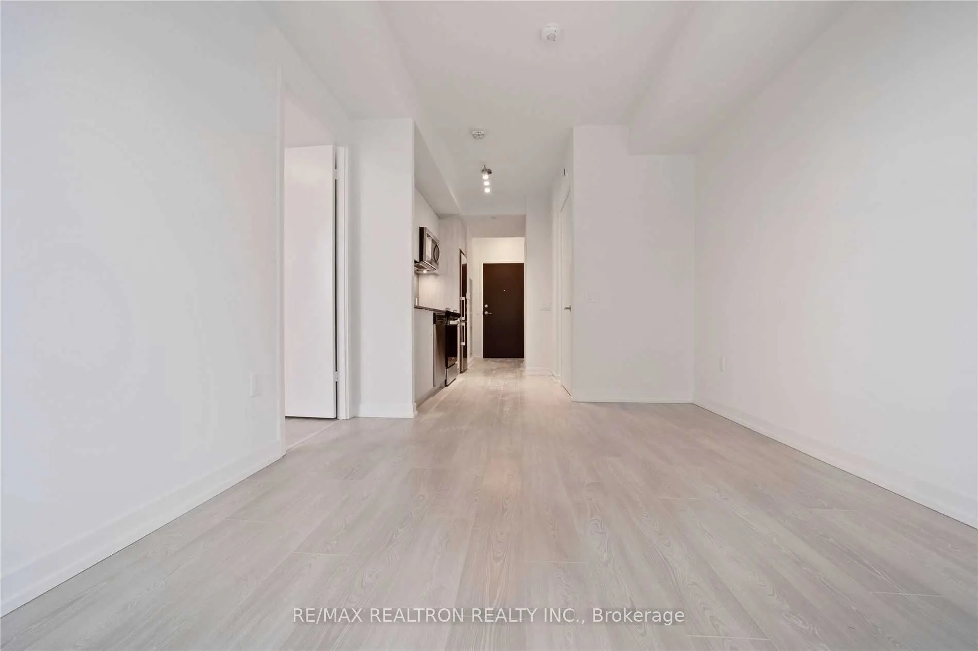 8868 Yonge Street, #302