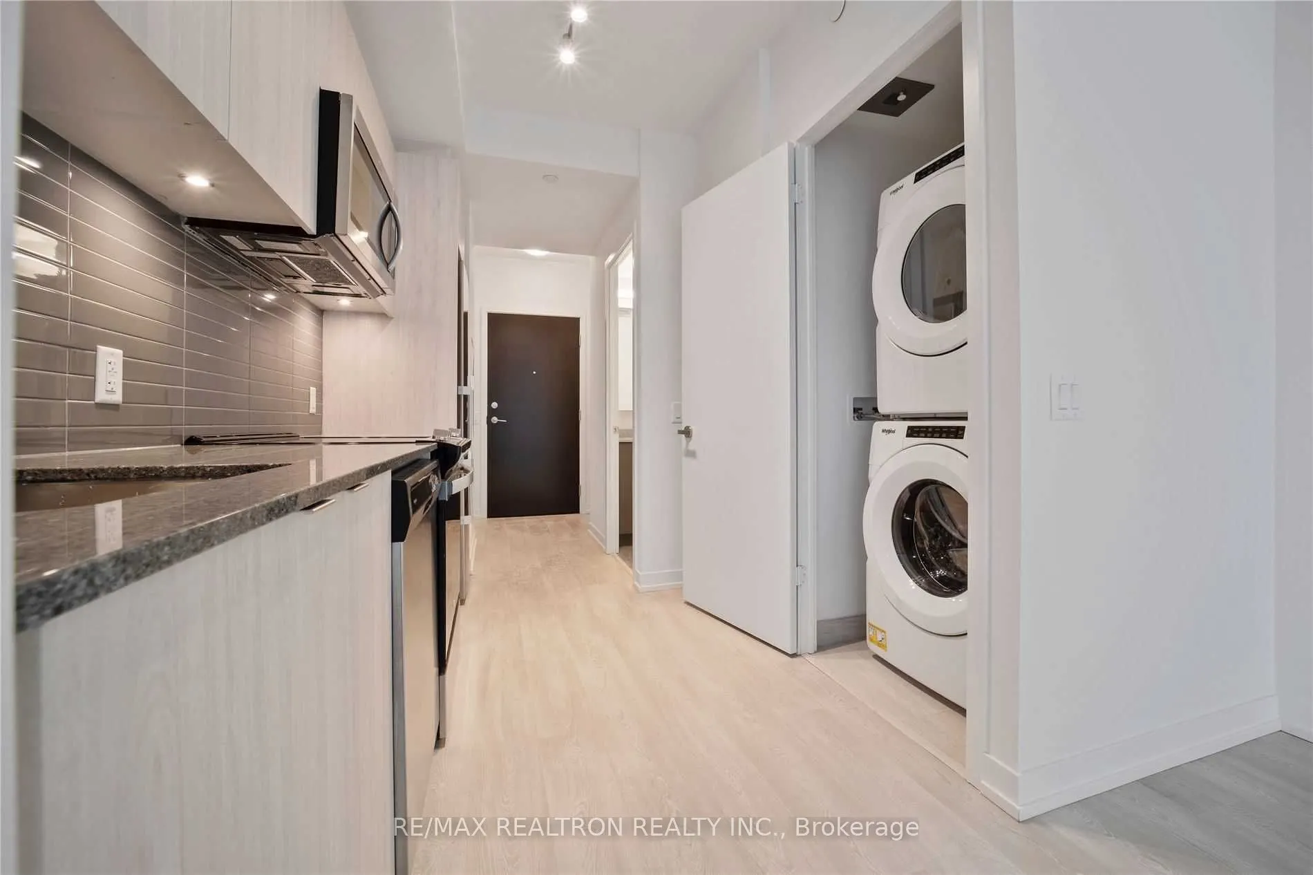 8868 Yonge Street, #302