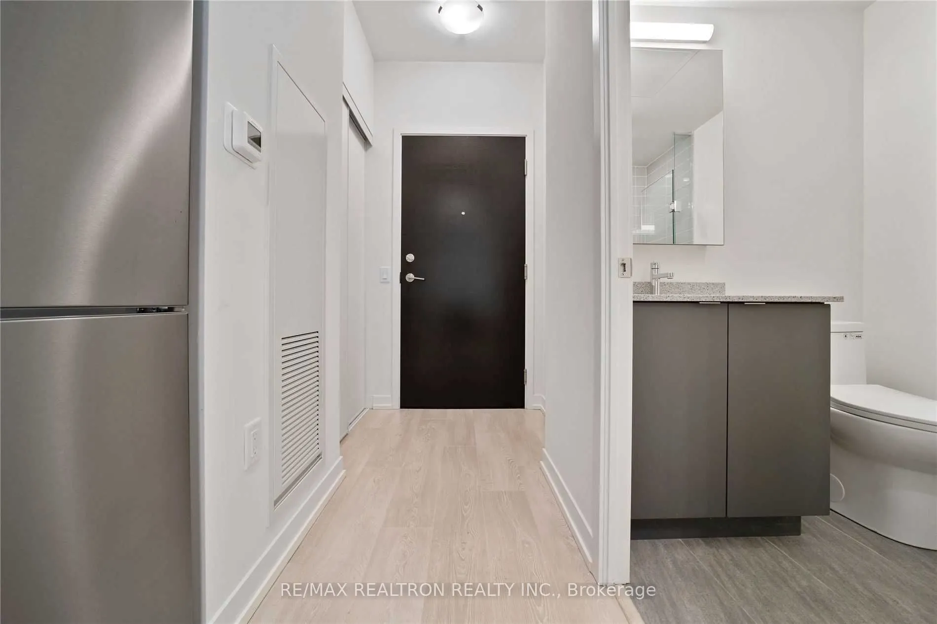 8868 Yonge Street, #302