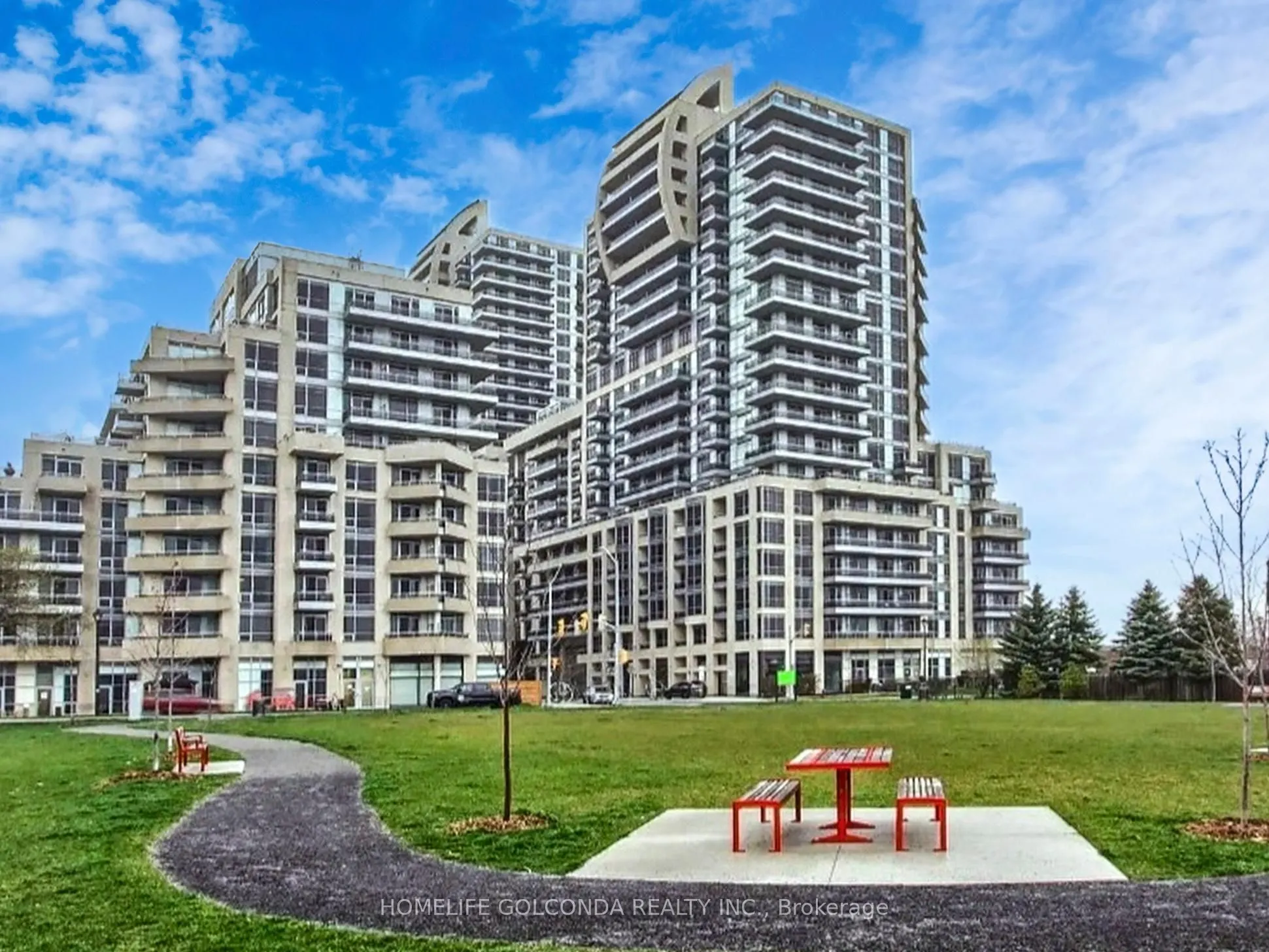 9205 Yonge Street, #1007