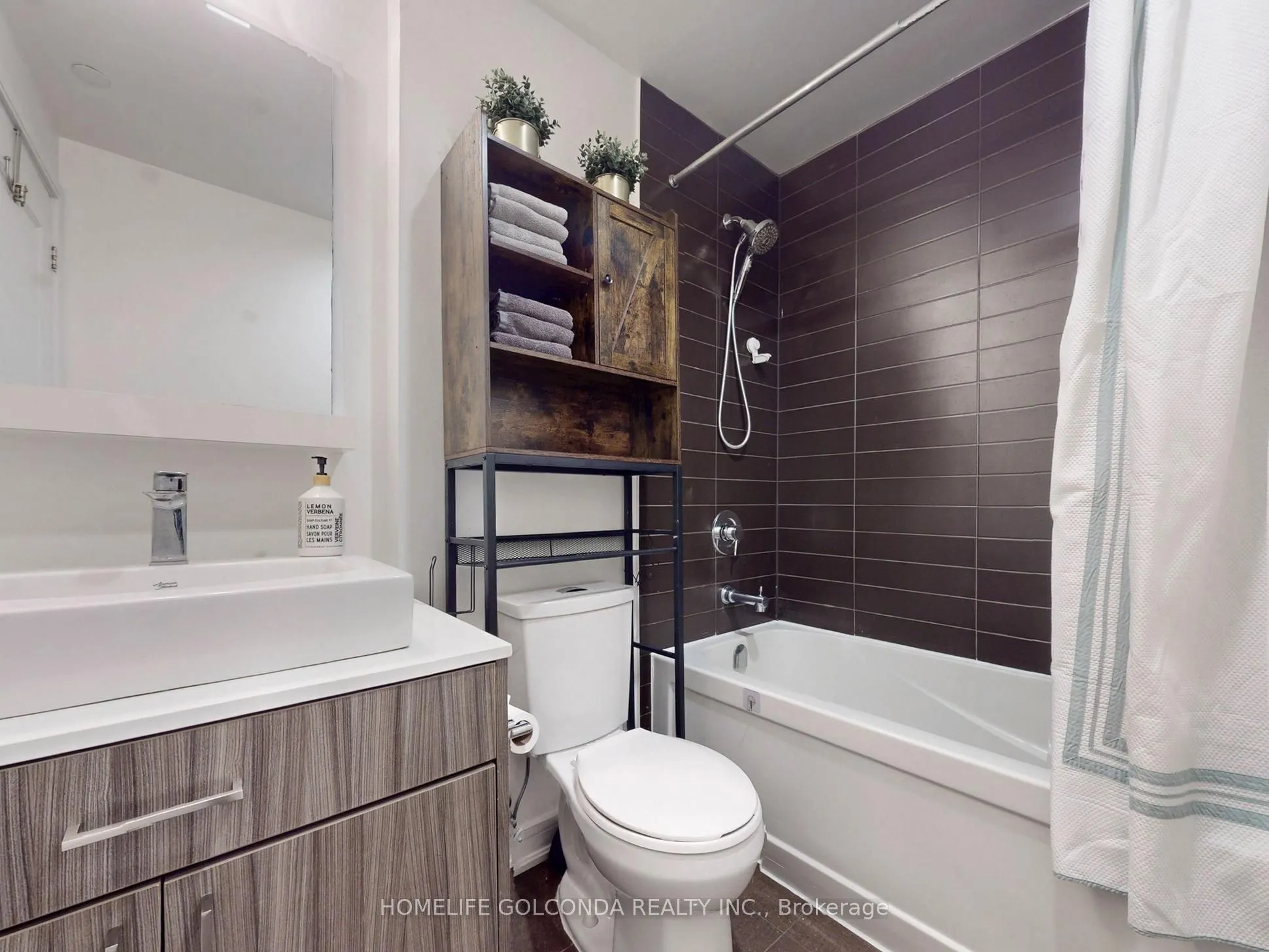 9205 Yonge Street, #1007