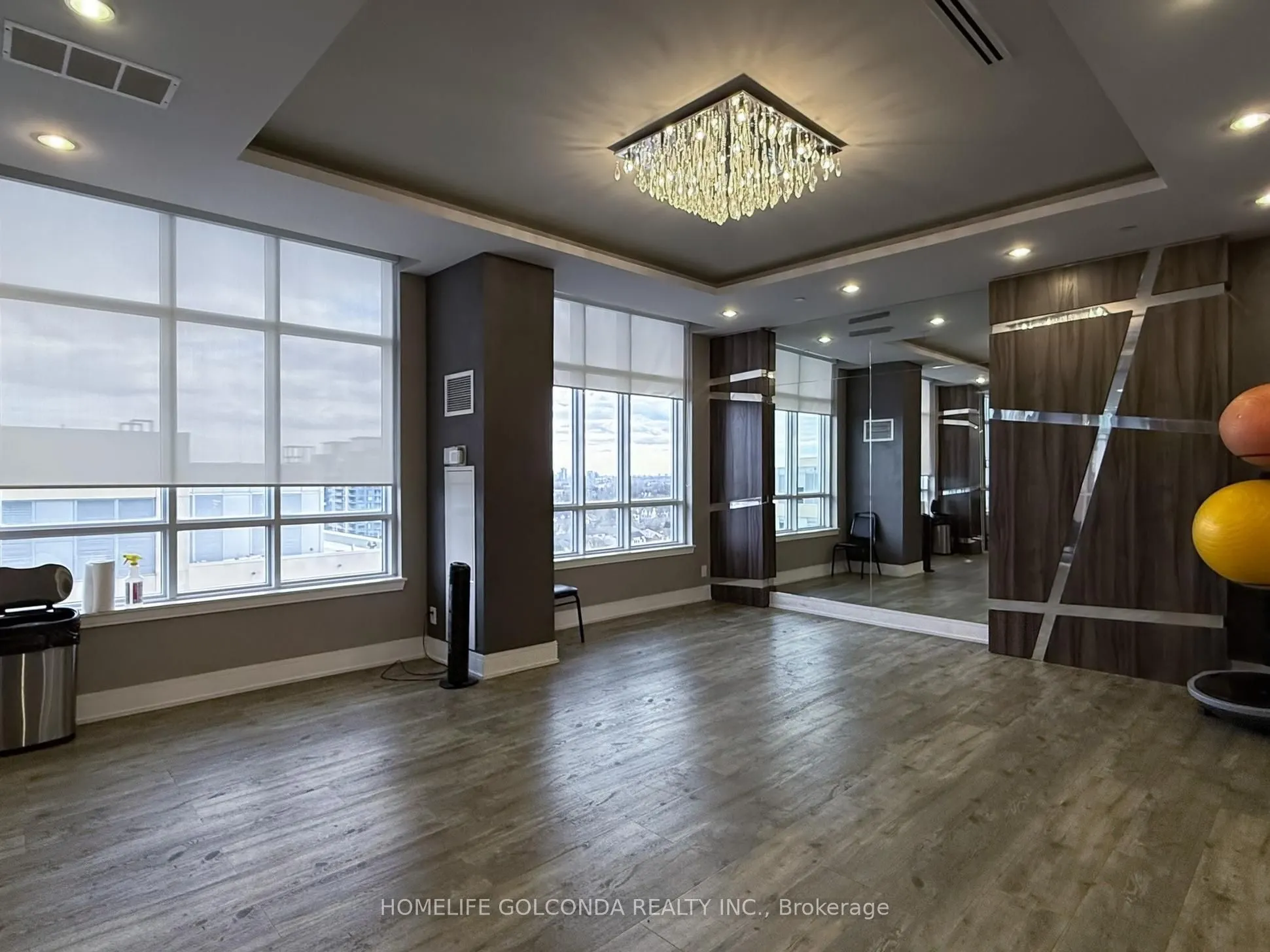 9205 Yonge Street, #1007