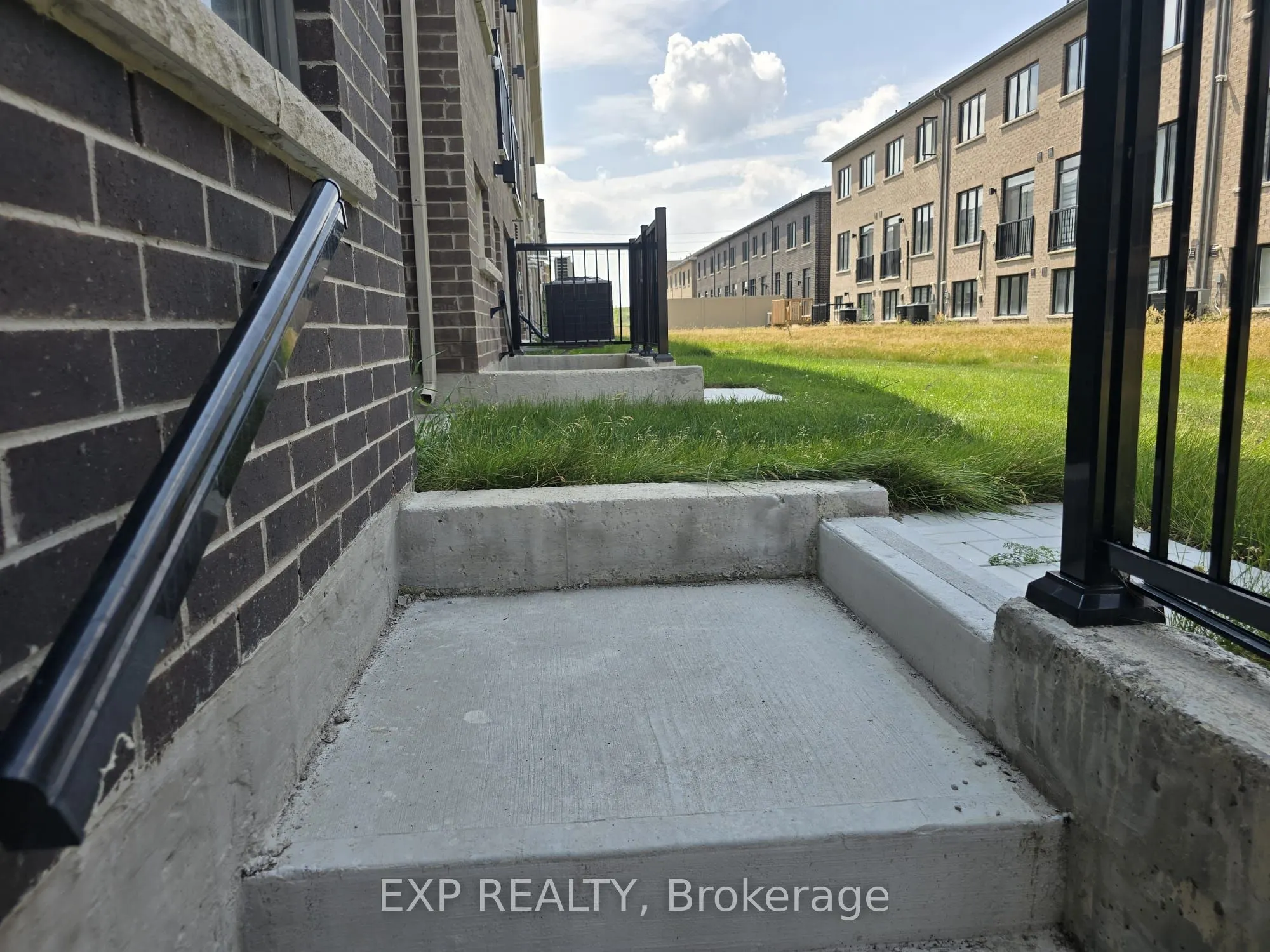 80 Singhampton Road, #UNIT B