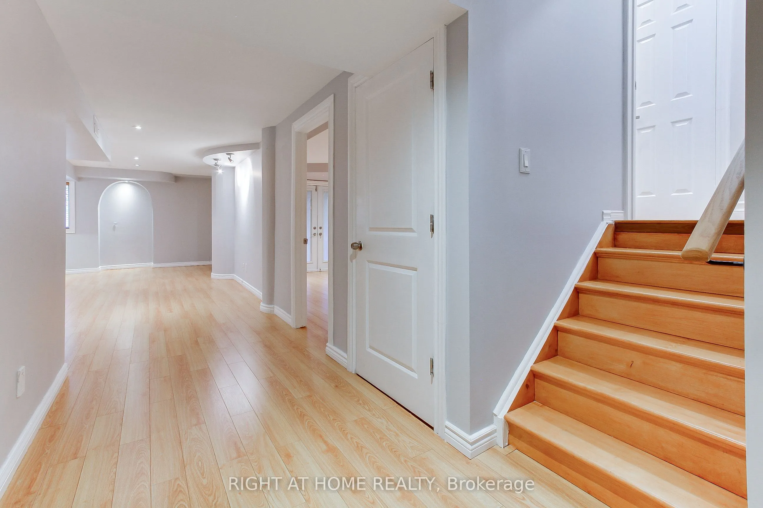 23 Maffey Crescent E