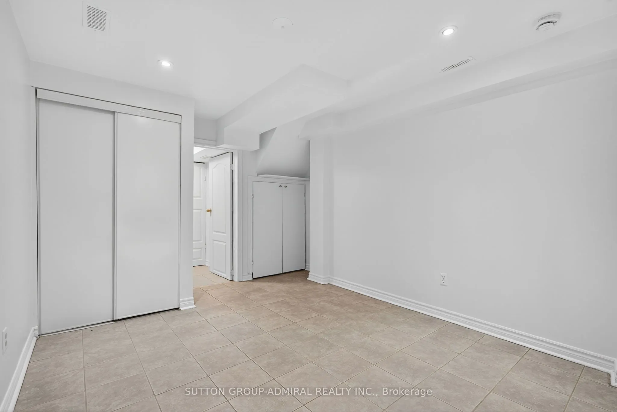 43 Keremeos Crescent