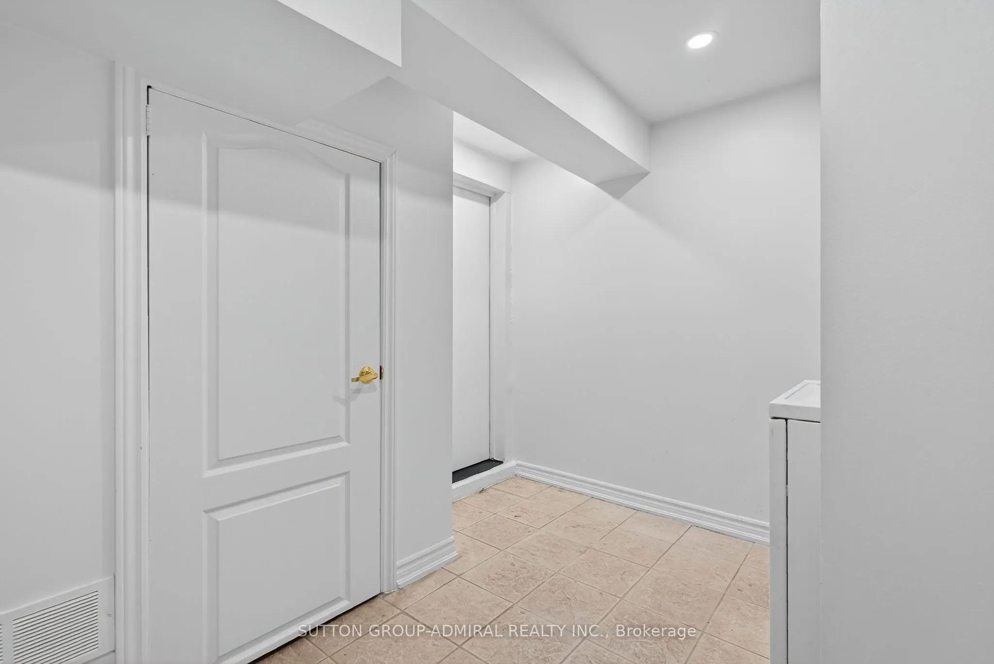 43 Keremeos Crescent
