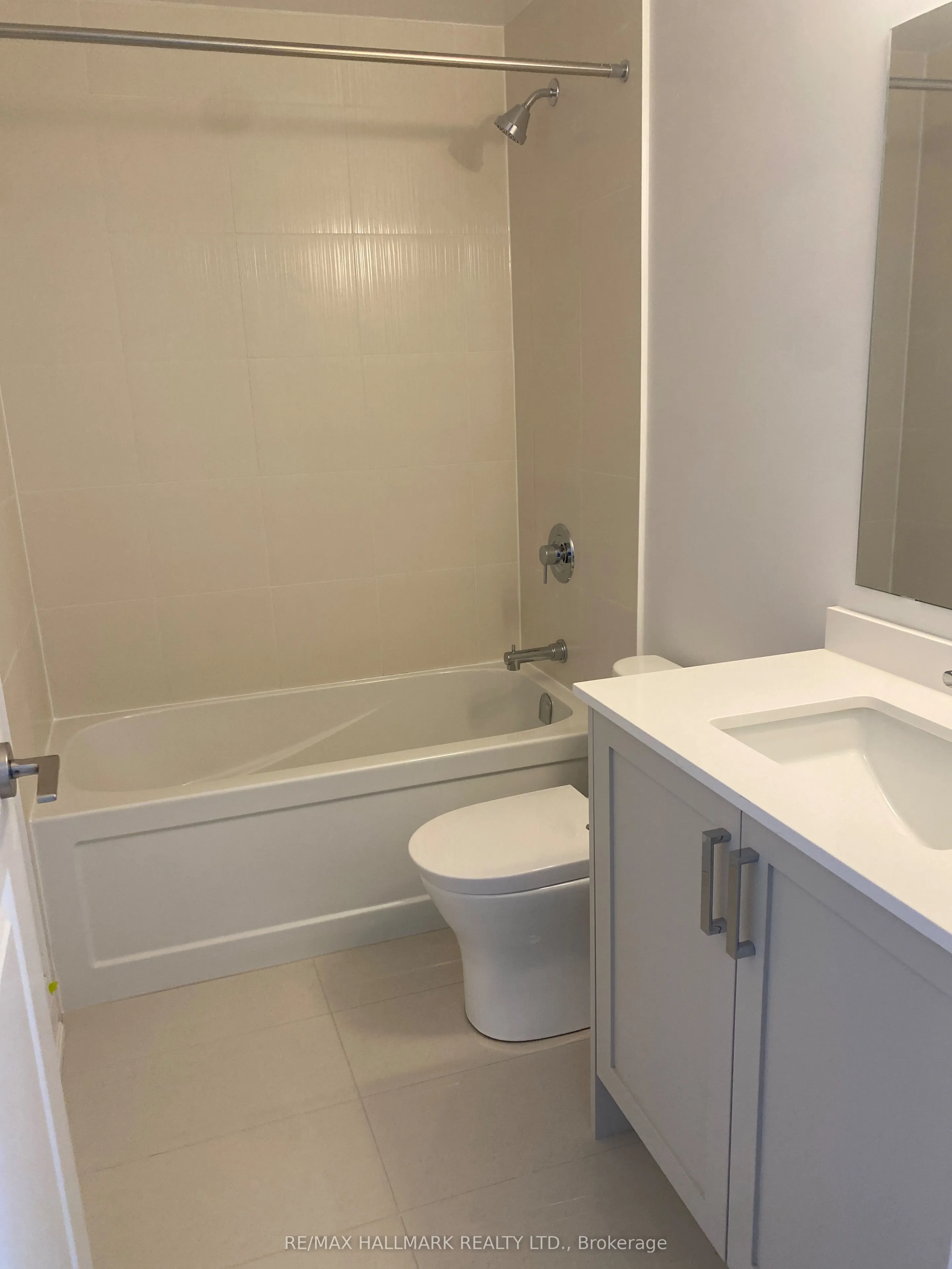 20 Gatineau Drive, #912