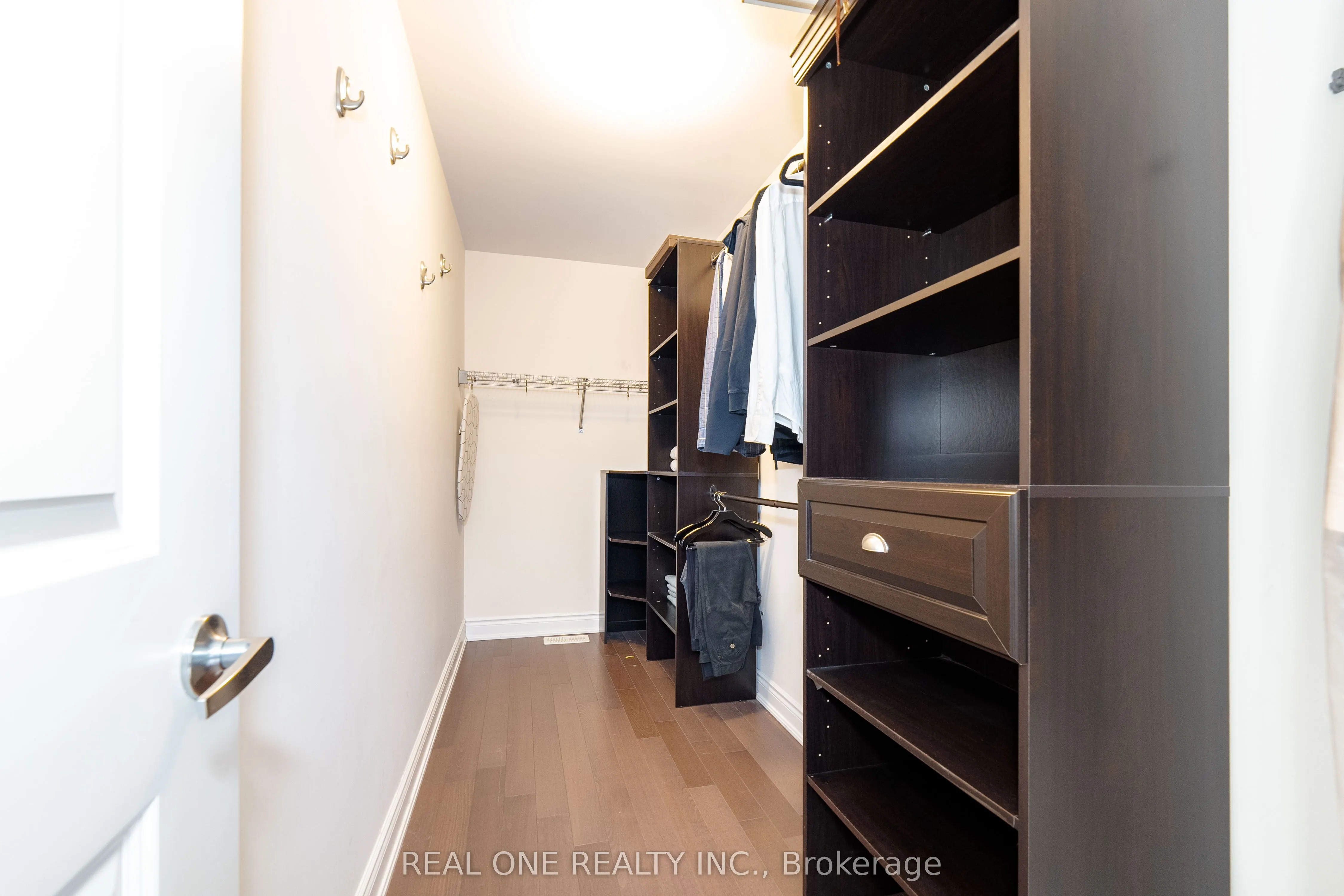 11 Zoran Lane