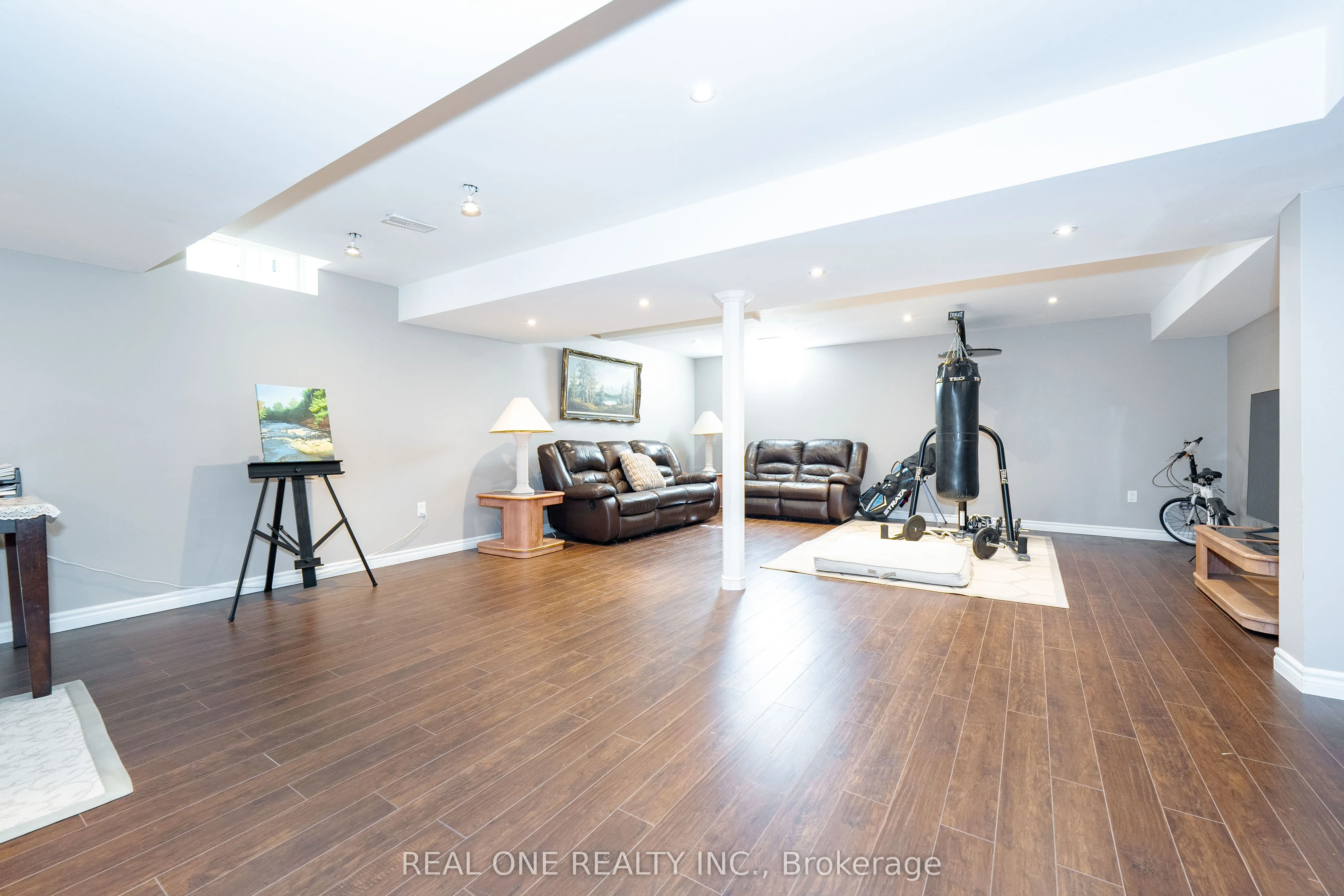 11 Zoran Lane