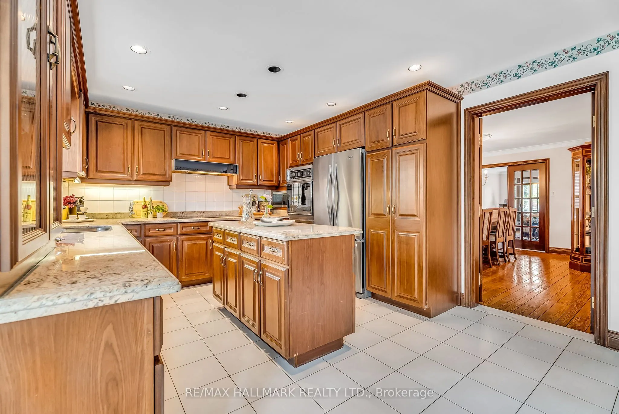 415 Wycliffe Avenue