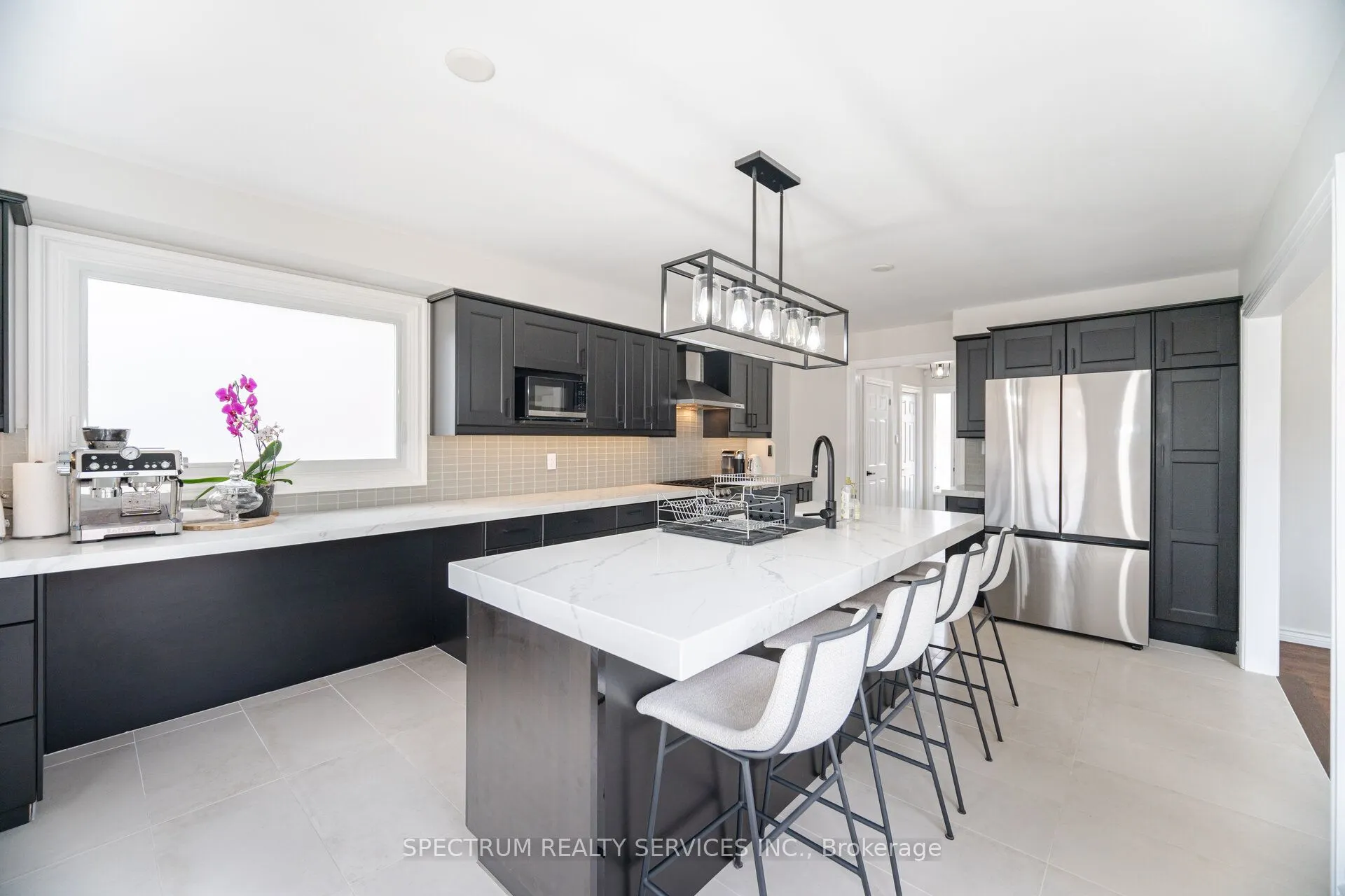 52 French Crescent
