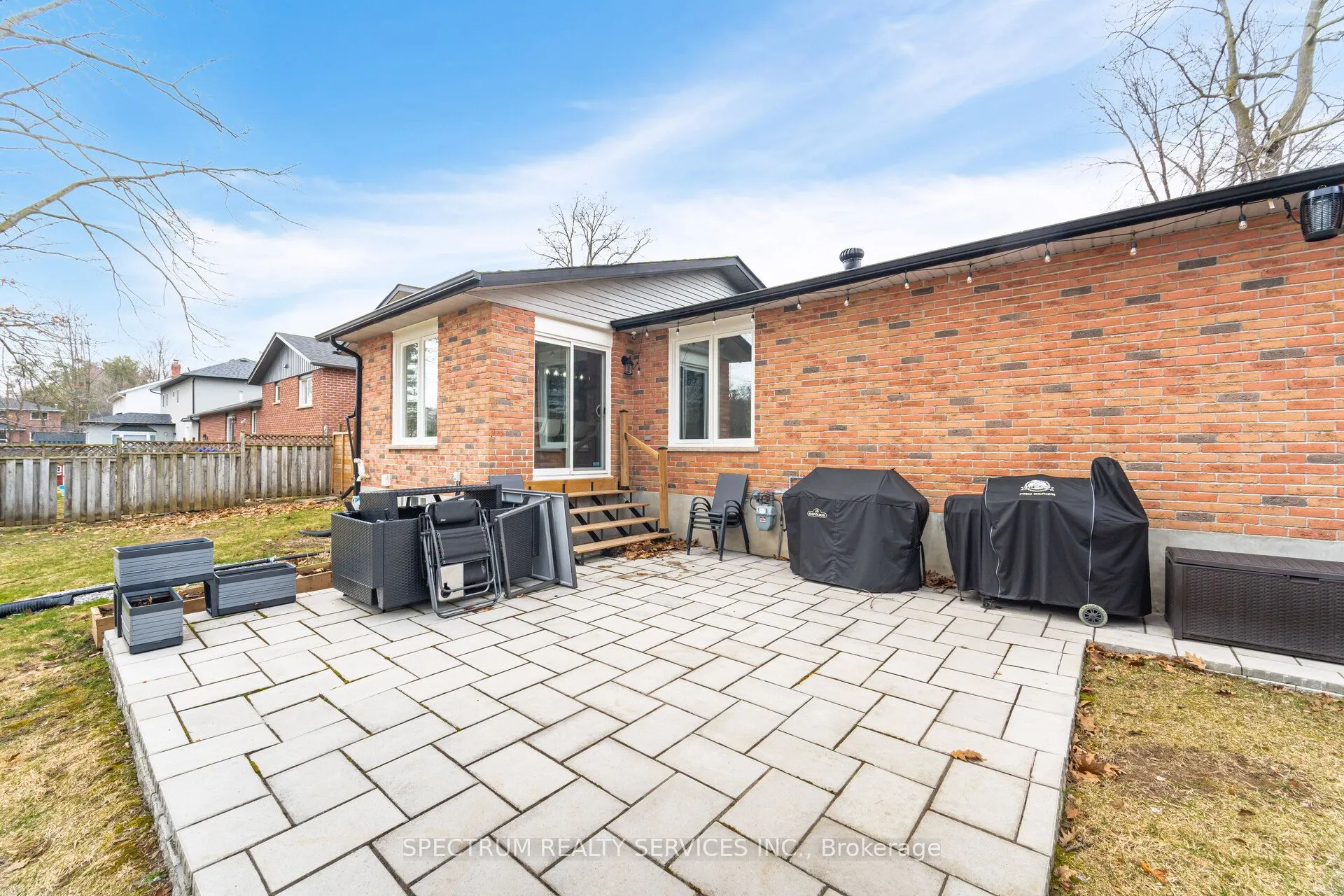 52 French Crescent