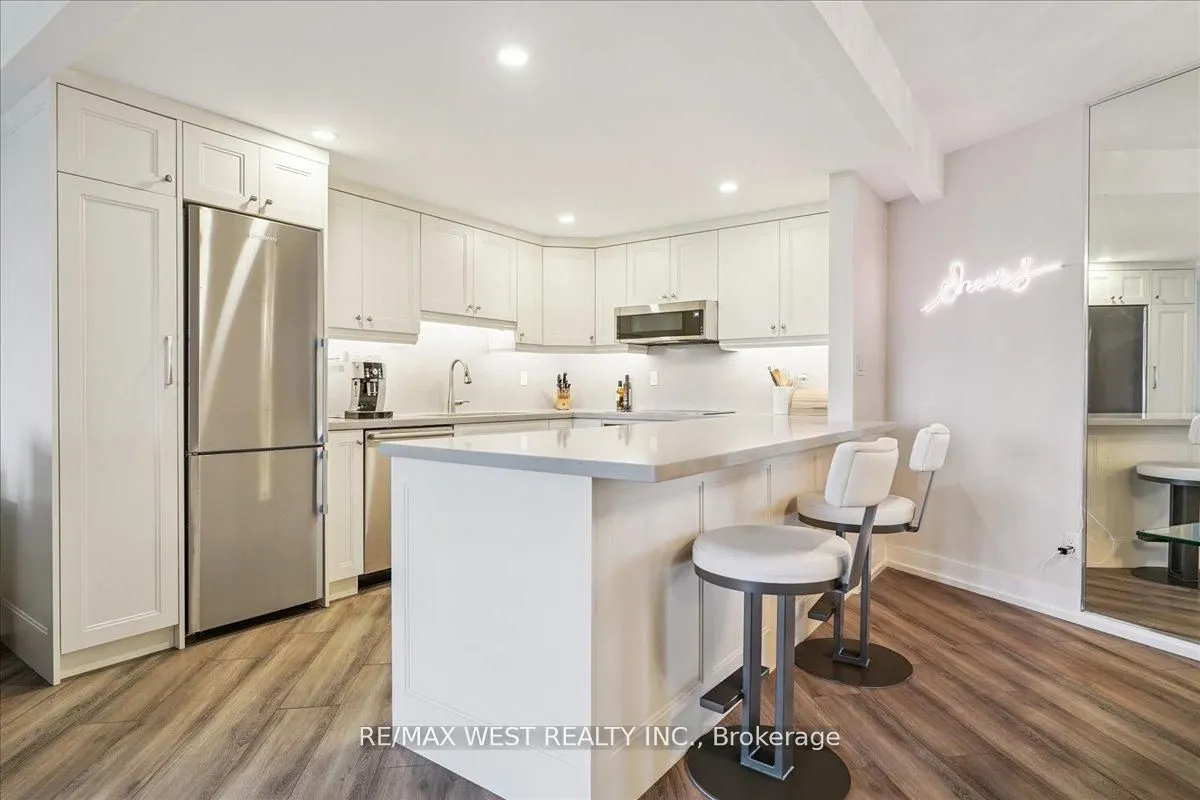 7811 Yonge Street, #1008
