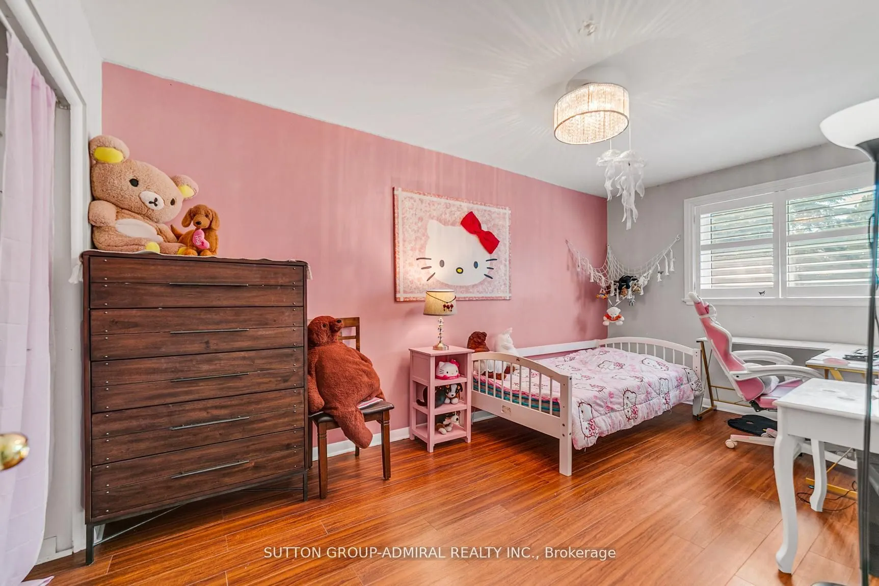 10 Kitimat Crescent
