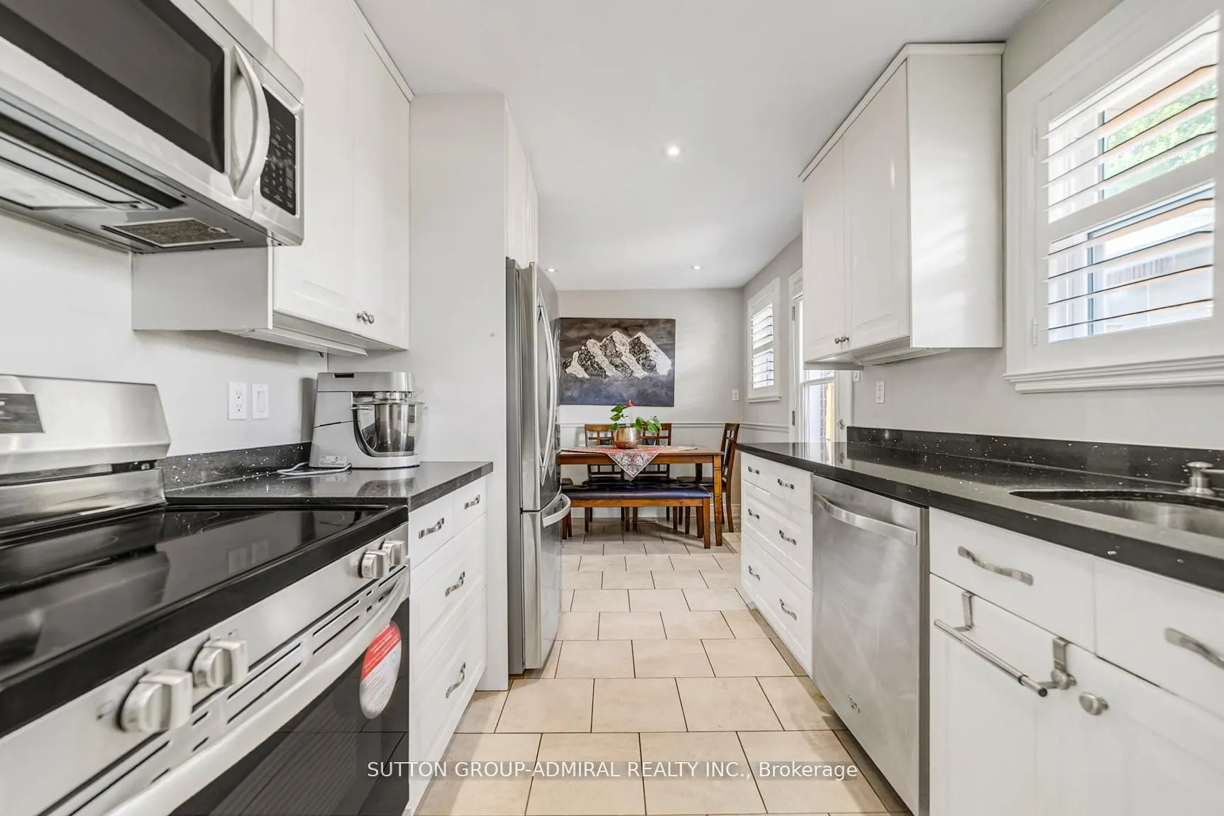 10 Kitimat Crescent