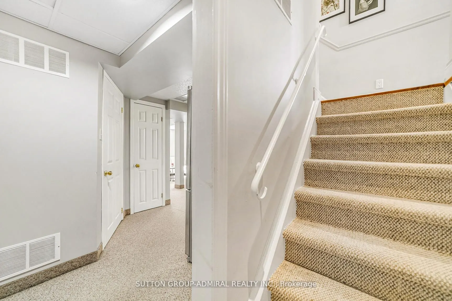 10 Kitimat Crescent