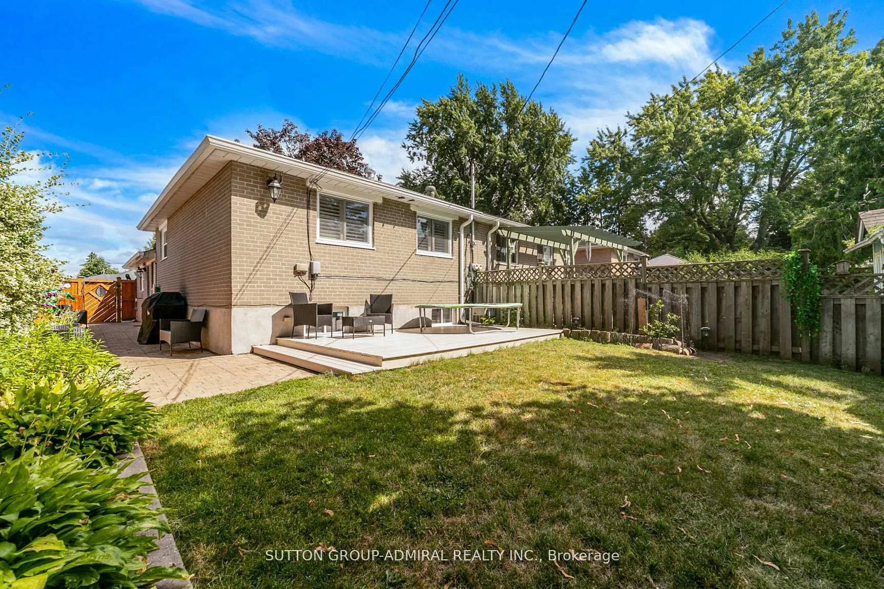 10 Kitimat Crescent