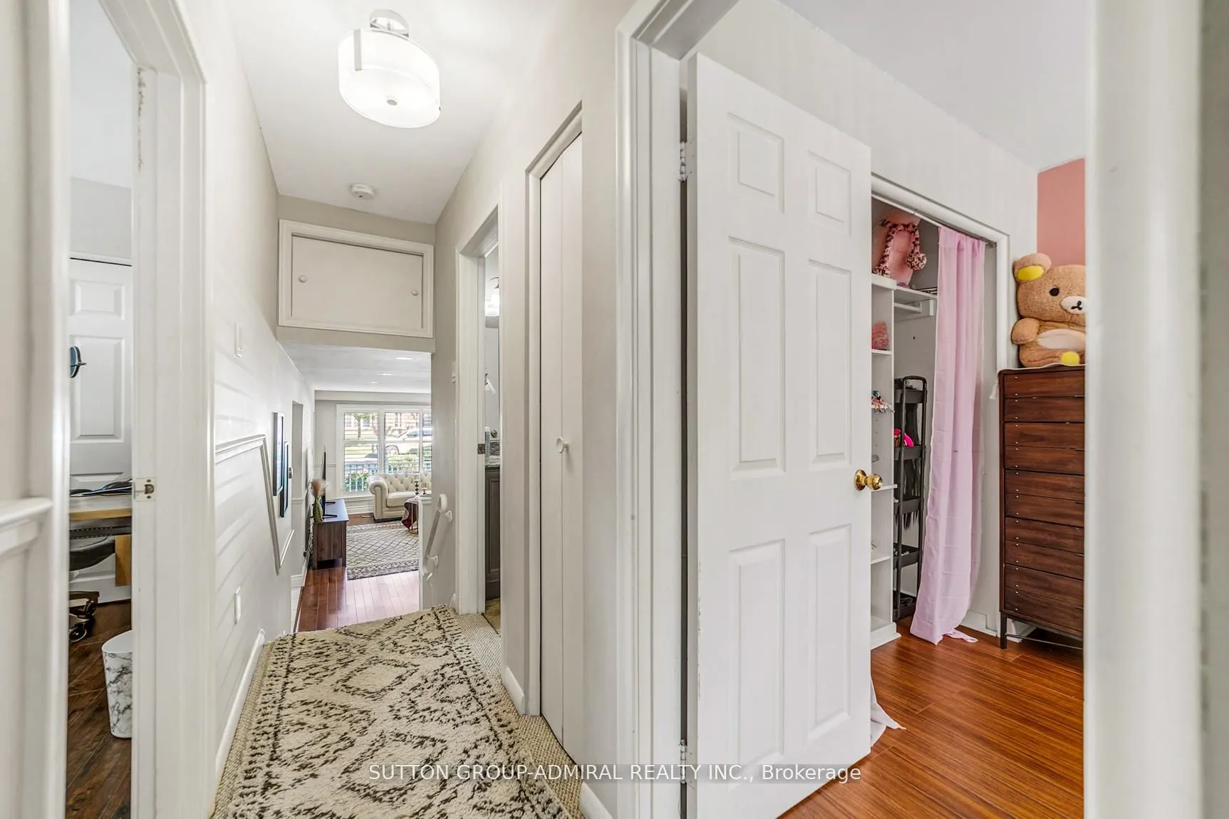 10 Kitimat Crescent