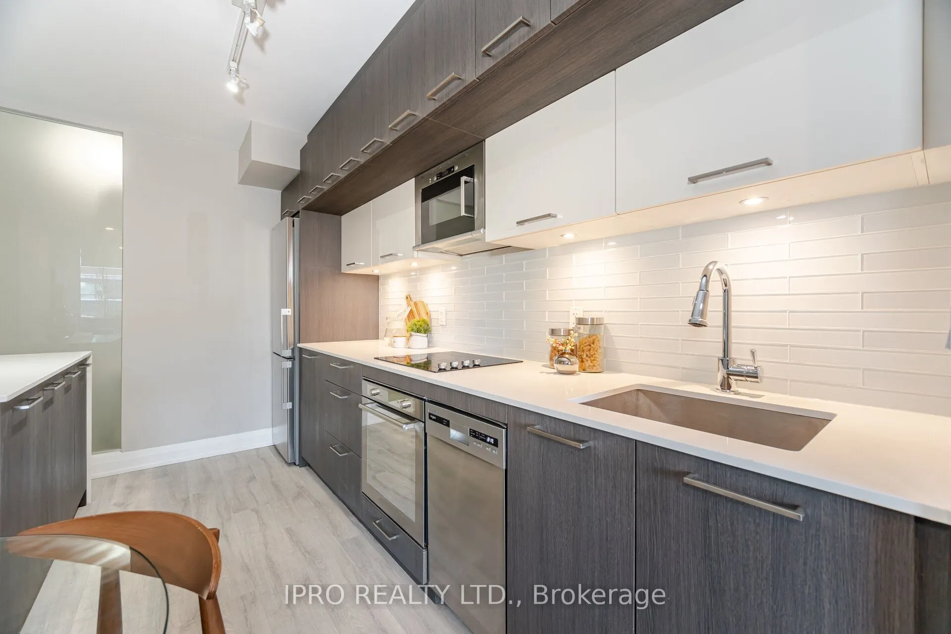 4800 Highway 7 Street, #105