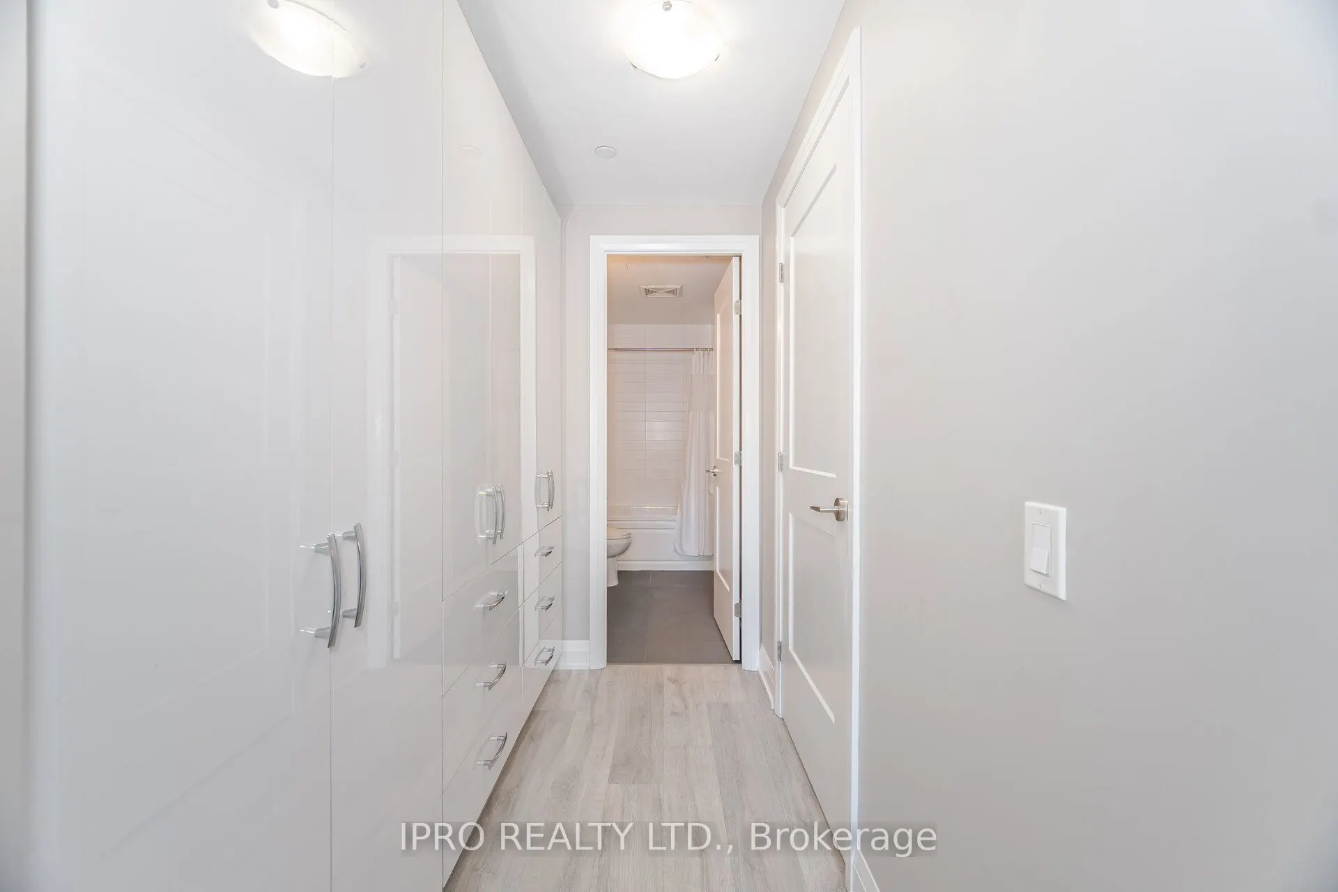 4800 Highway 7 Street, #105