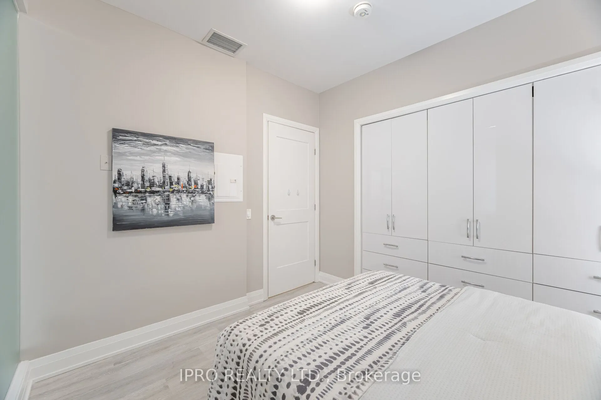 4800 Highway 7 Street, #105