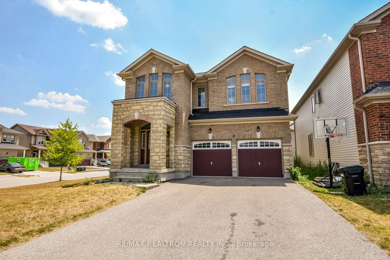31 Gold Park Gate