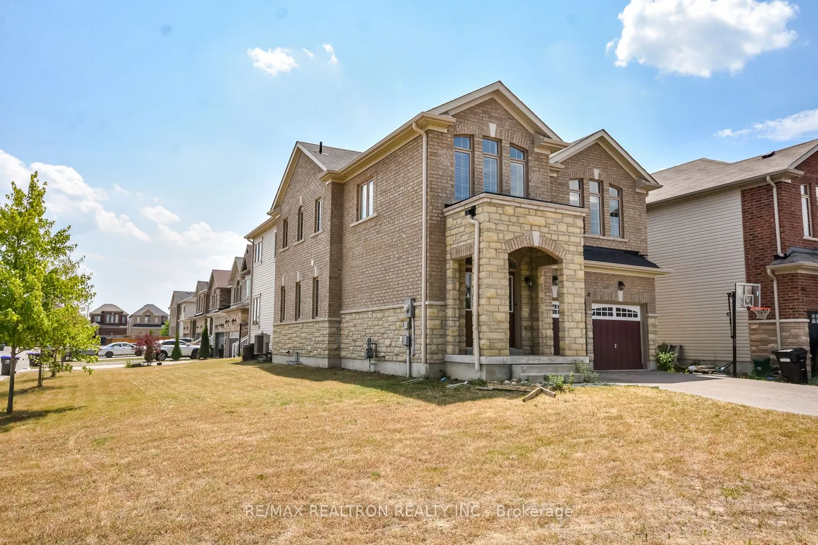 31 Gold Park Gate