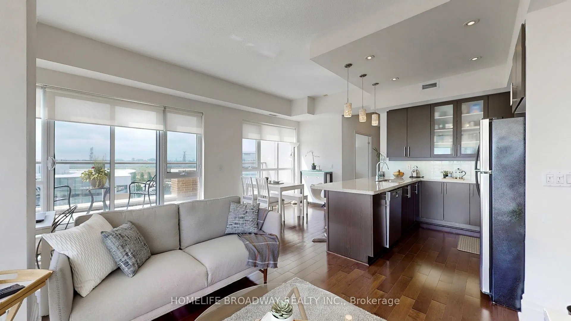 1 Upper Duke Crescent, #902