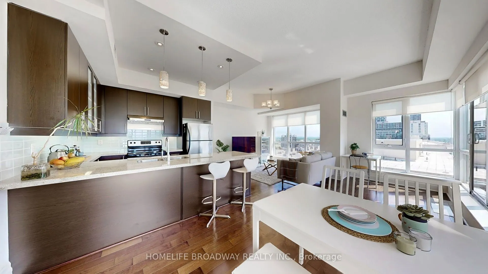 1 Upper Duke Crescent, #902