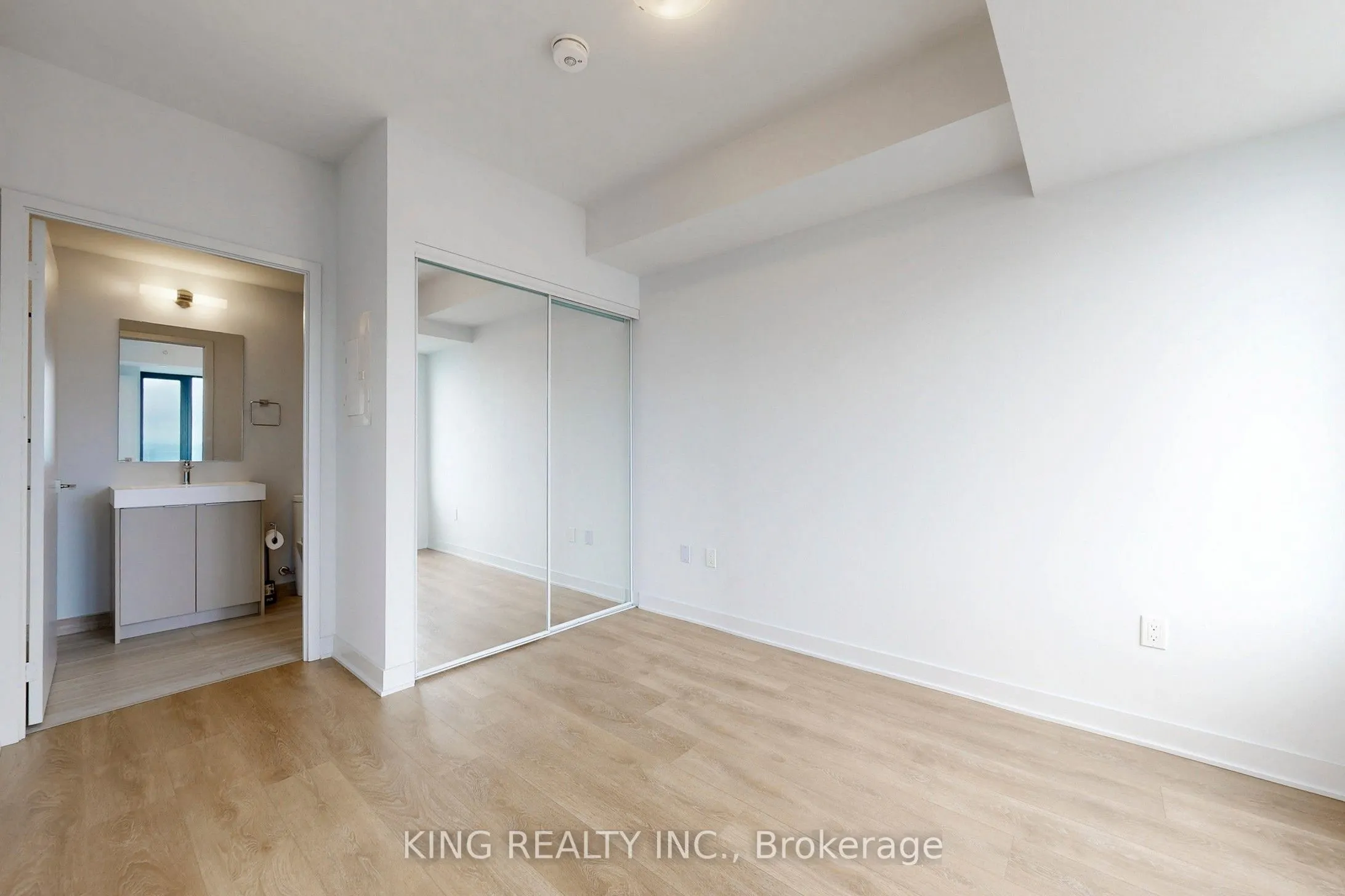 2920 Highway 7 Road E, #4907