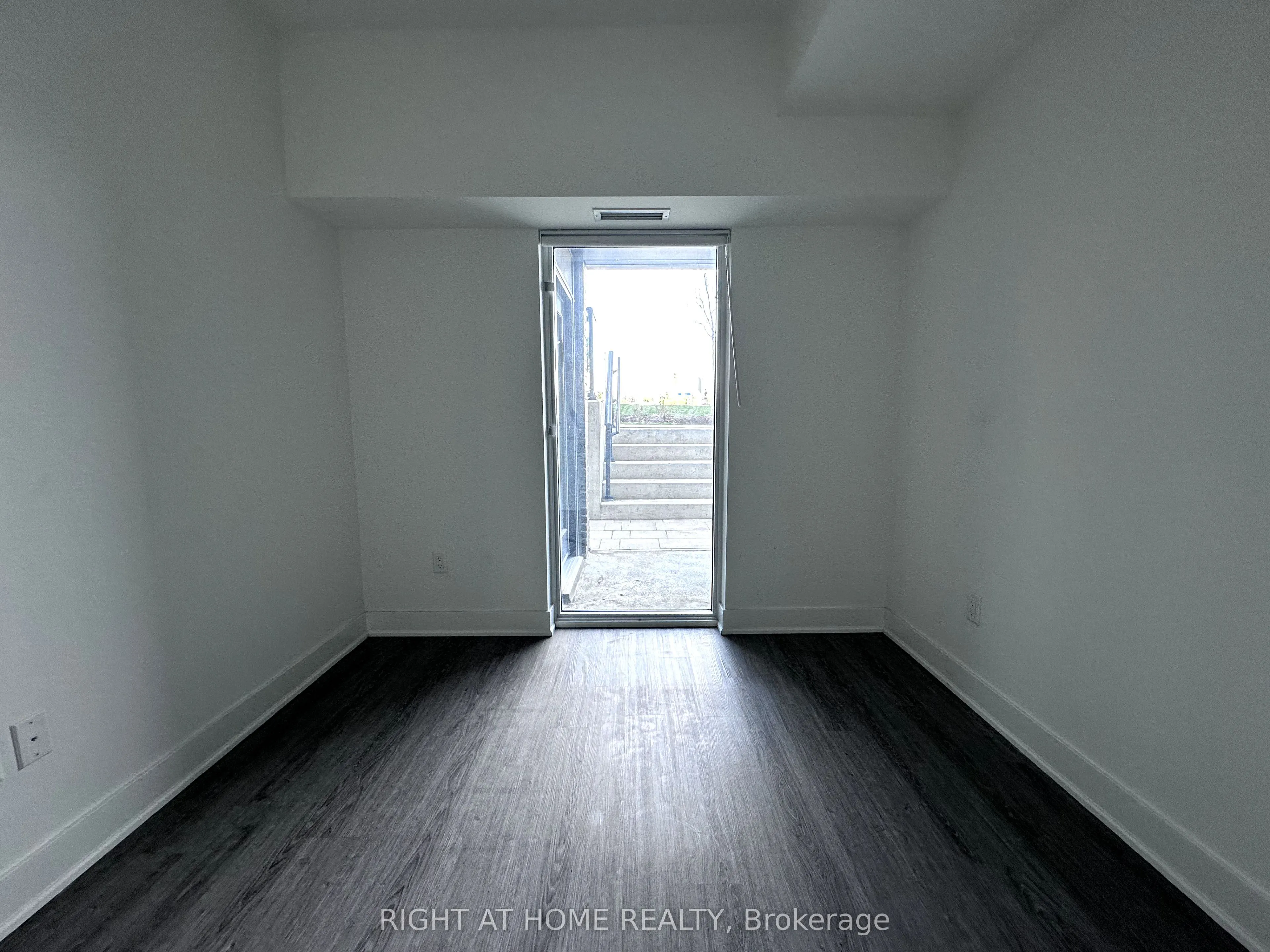 185 Deerfield Road, #015