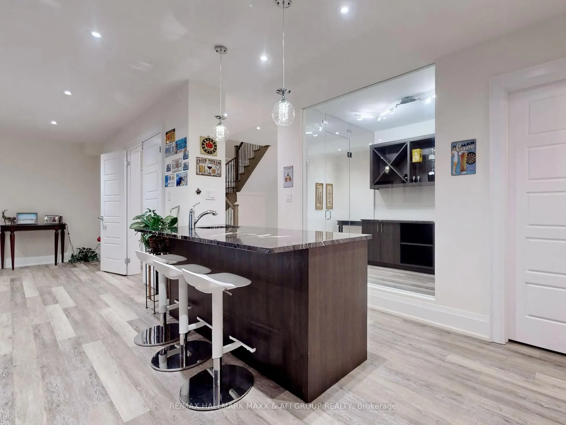 17 PETROLIA Court