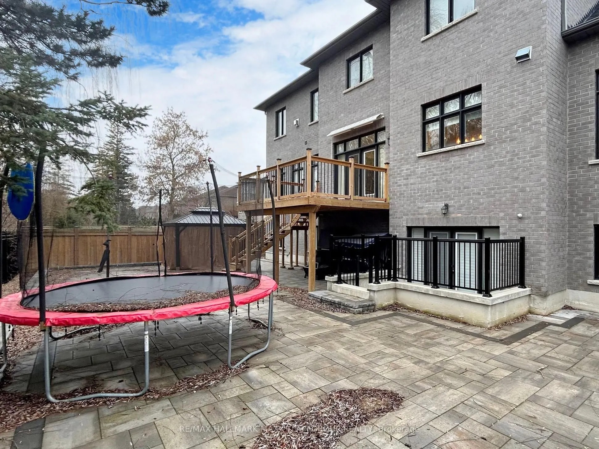 17 PETROLIA Court