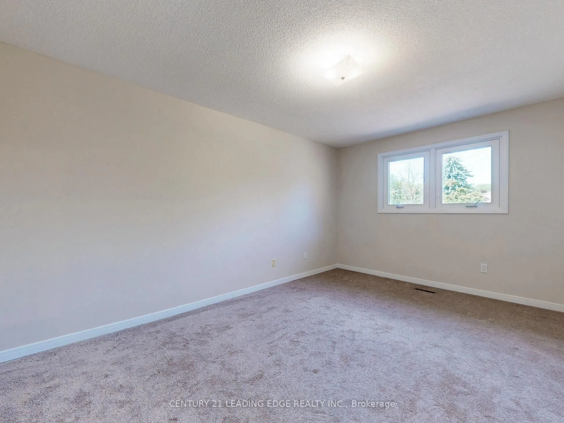 547 Village Parkway