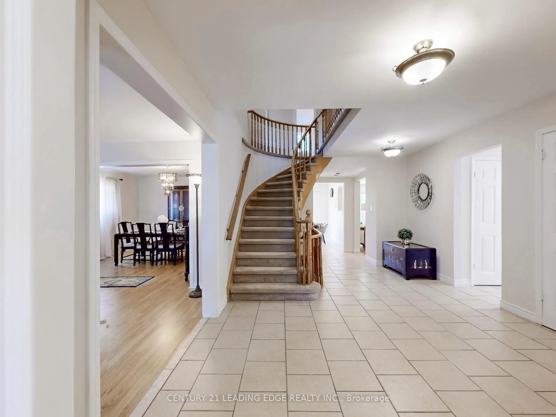 547 Village Parkway