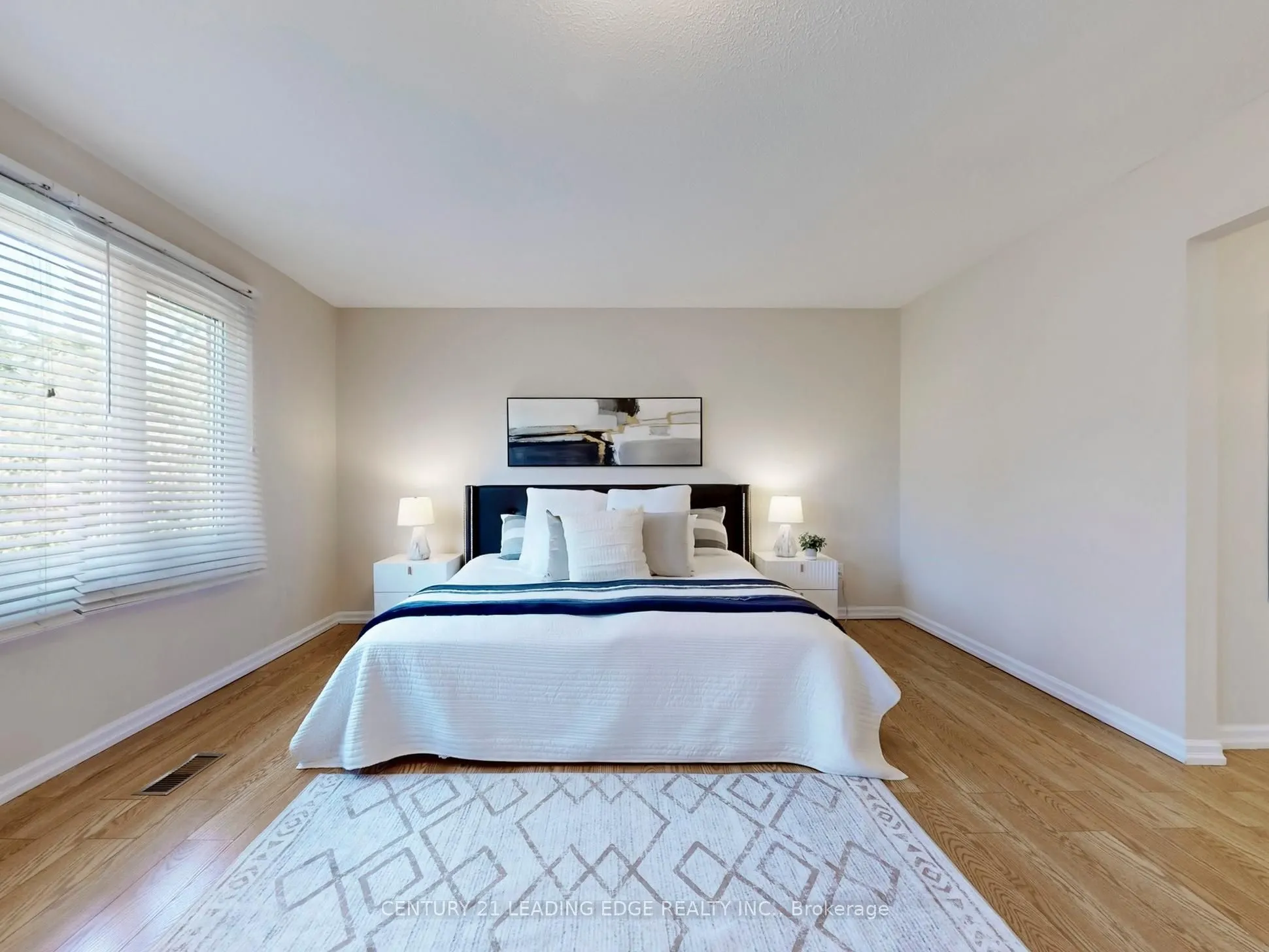 547 Village Parkway