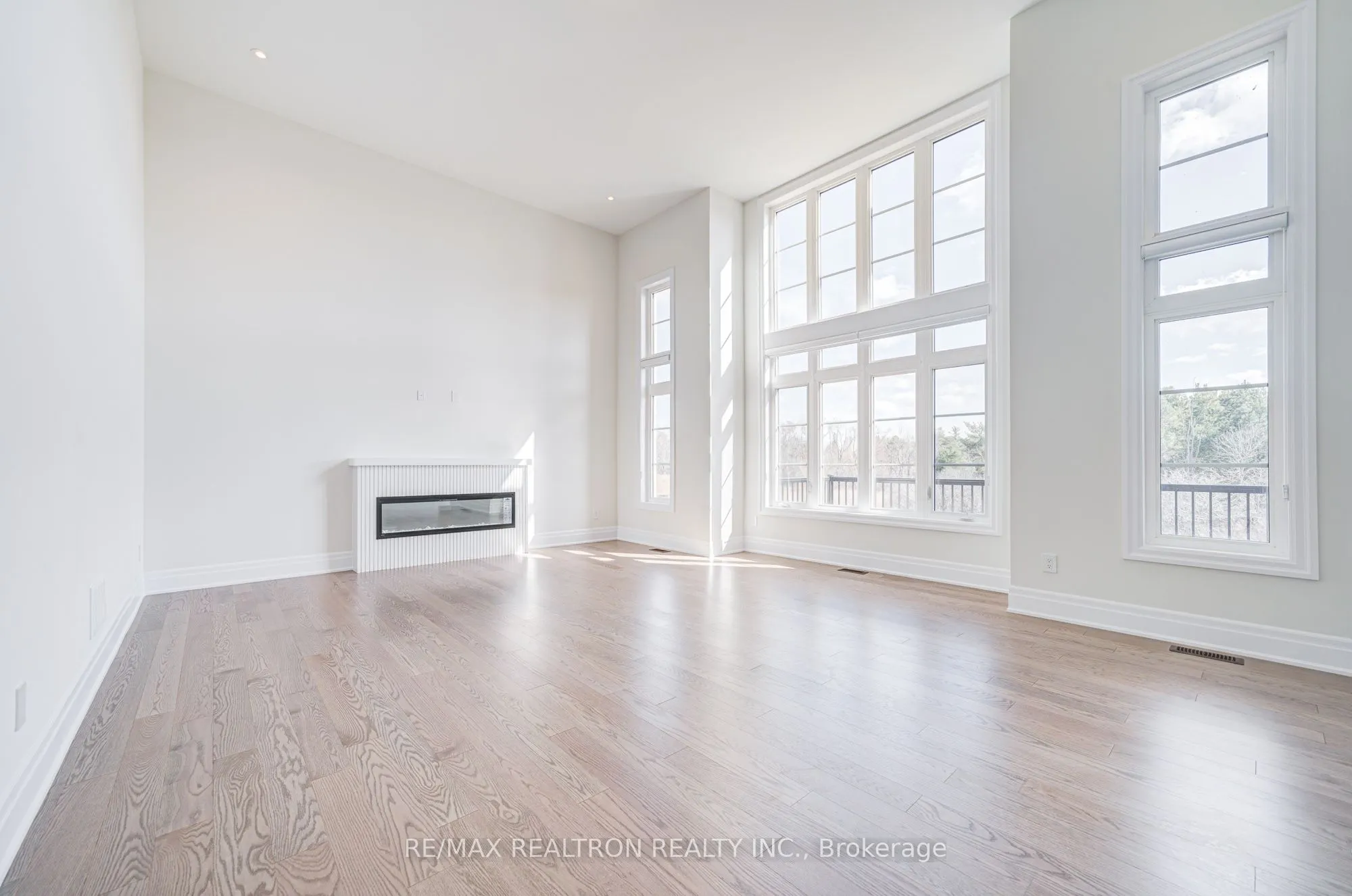 92 Sunny Acre Crescent