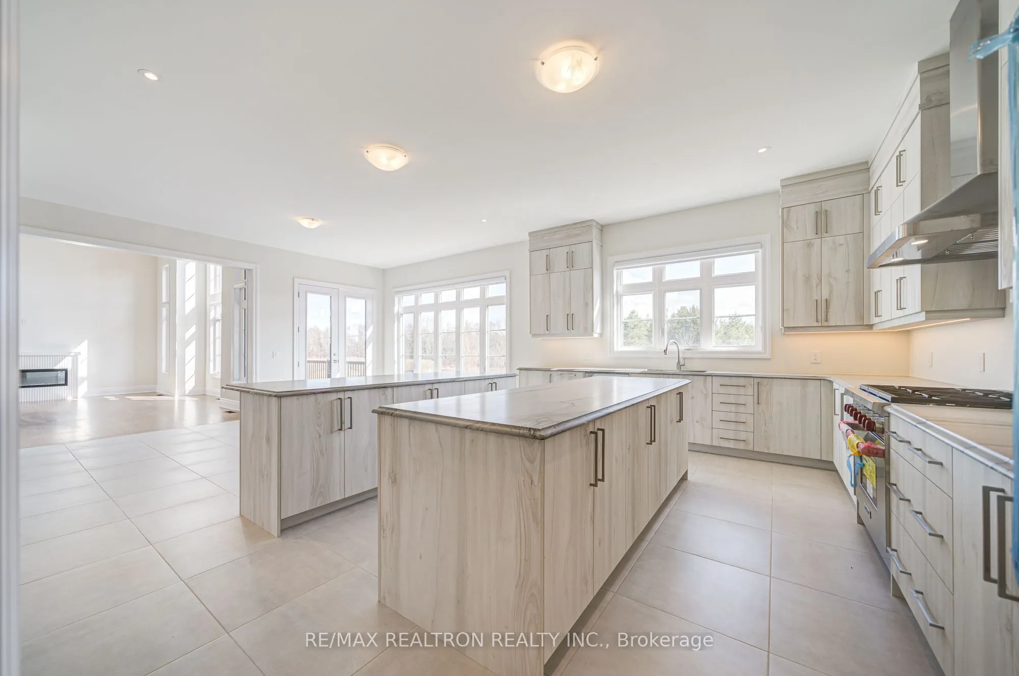 92 Sunny Acre Crescent