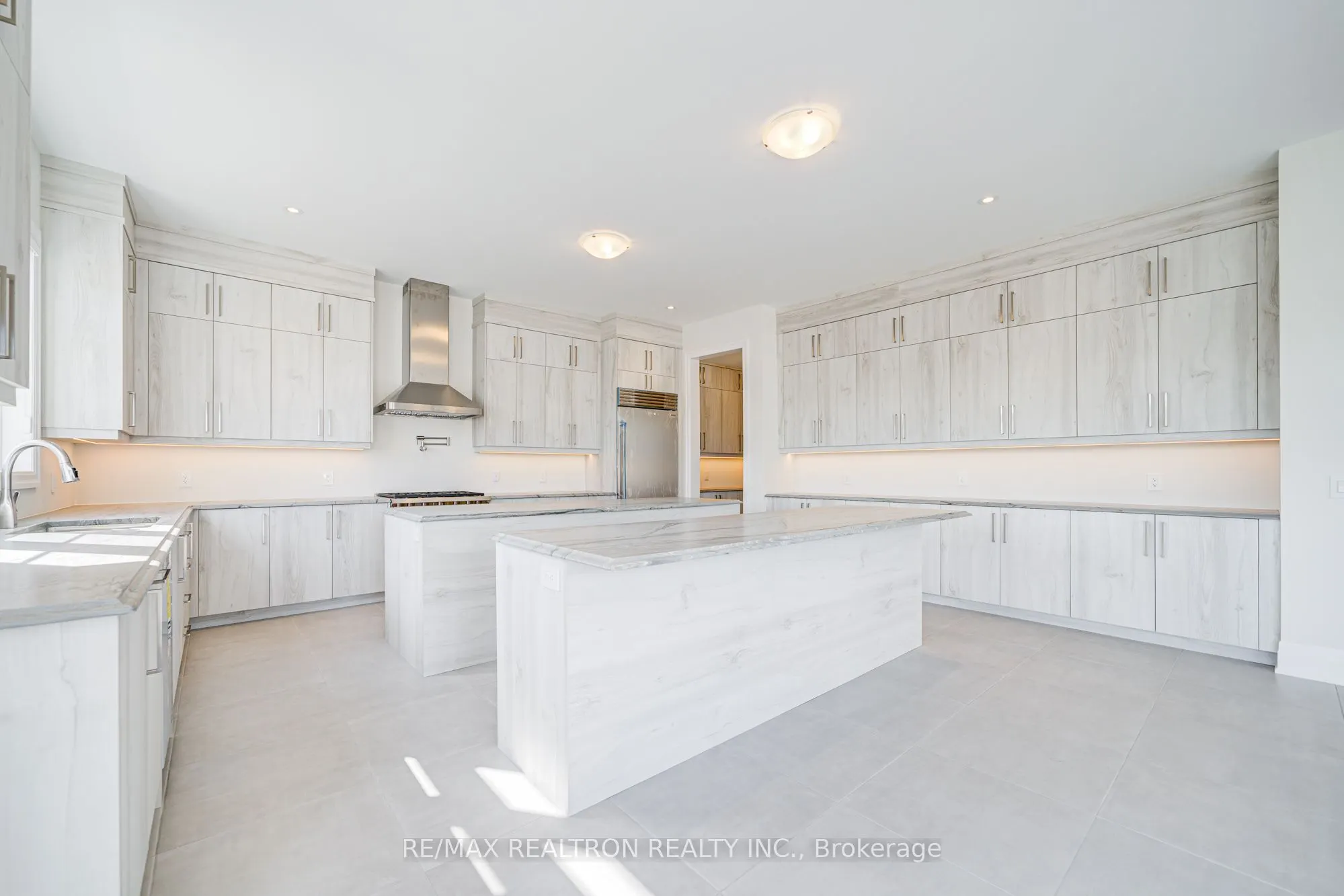 92 Sunny Acre Crescent