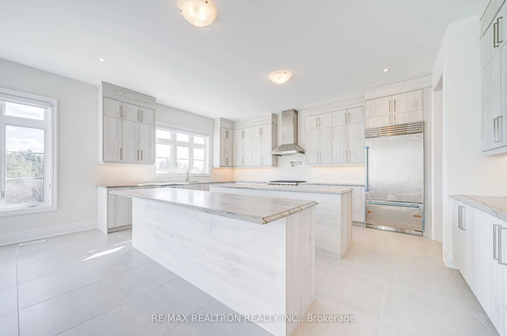 92 Sunny Acre Crescent