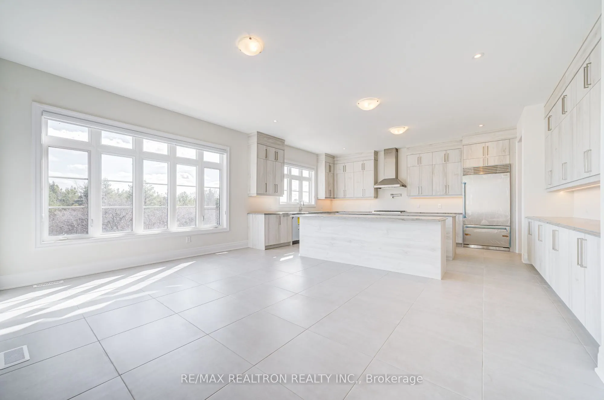92 Sunny Acre Crescent