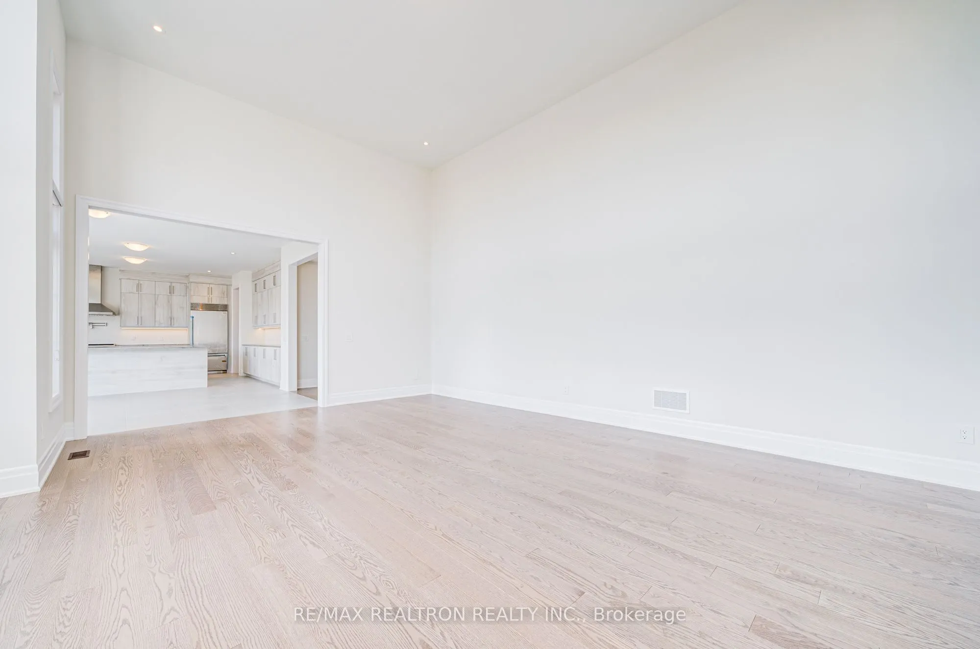 92 Sunny Acre Crescent