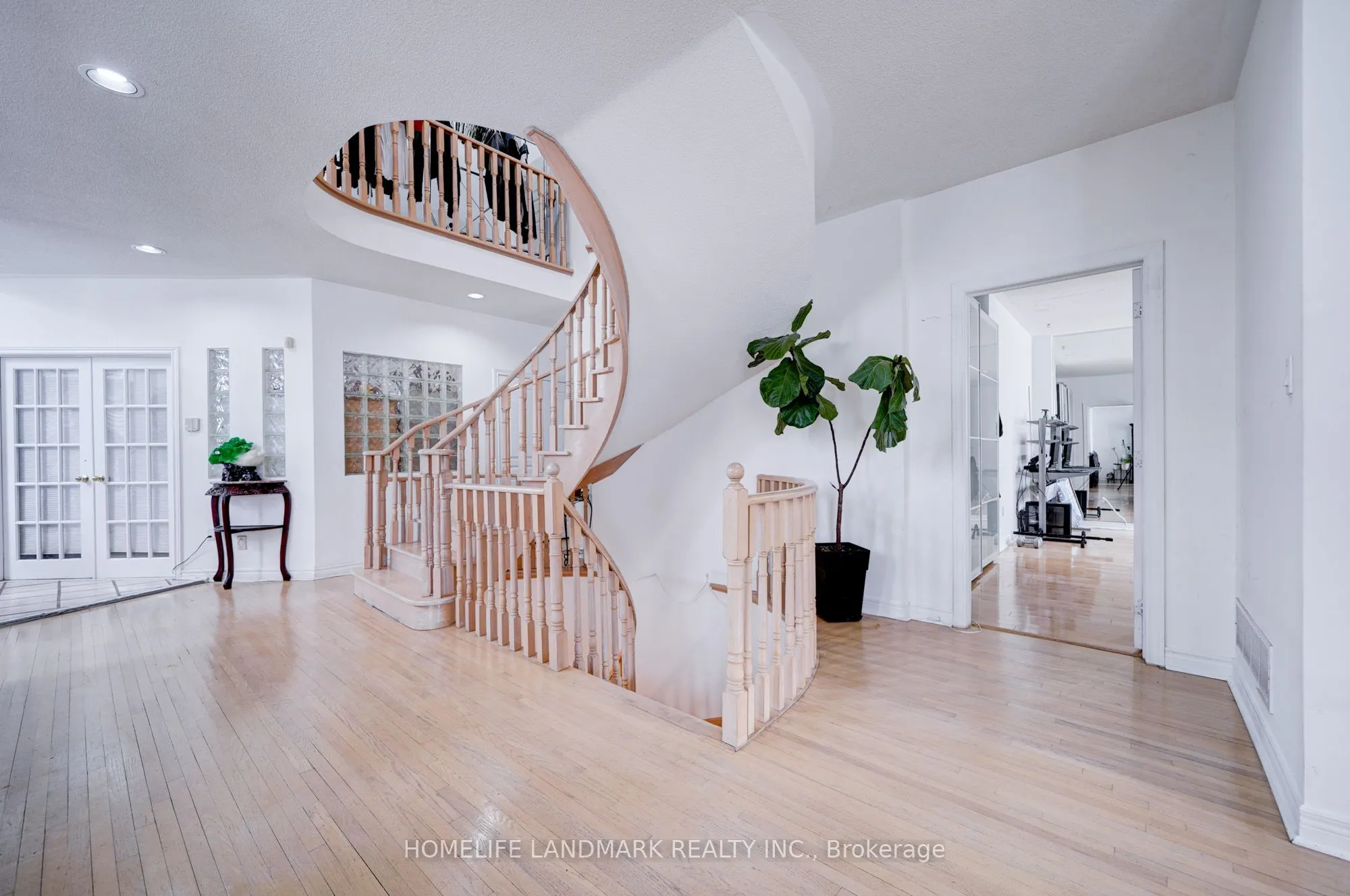 35 Forester Crescent