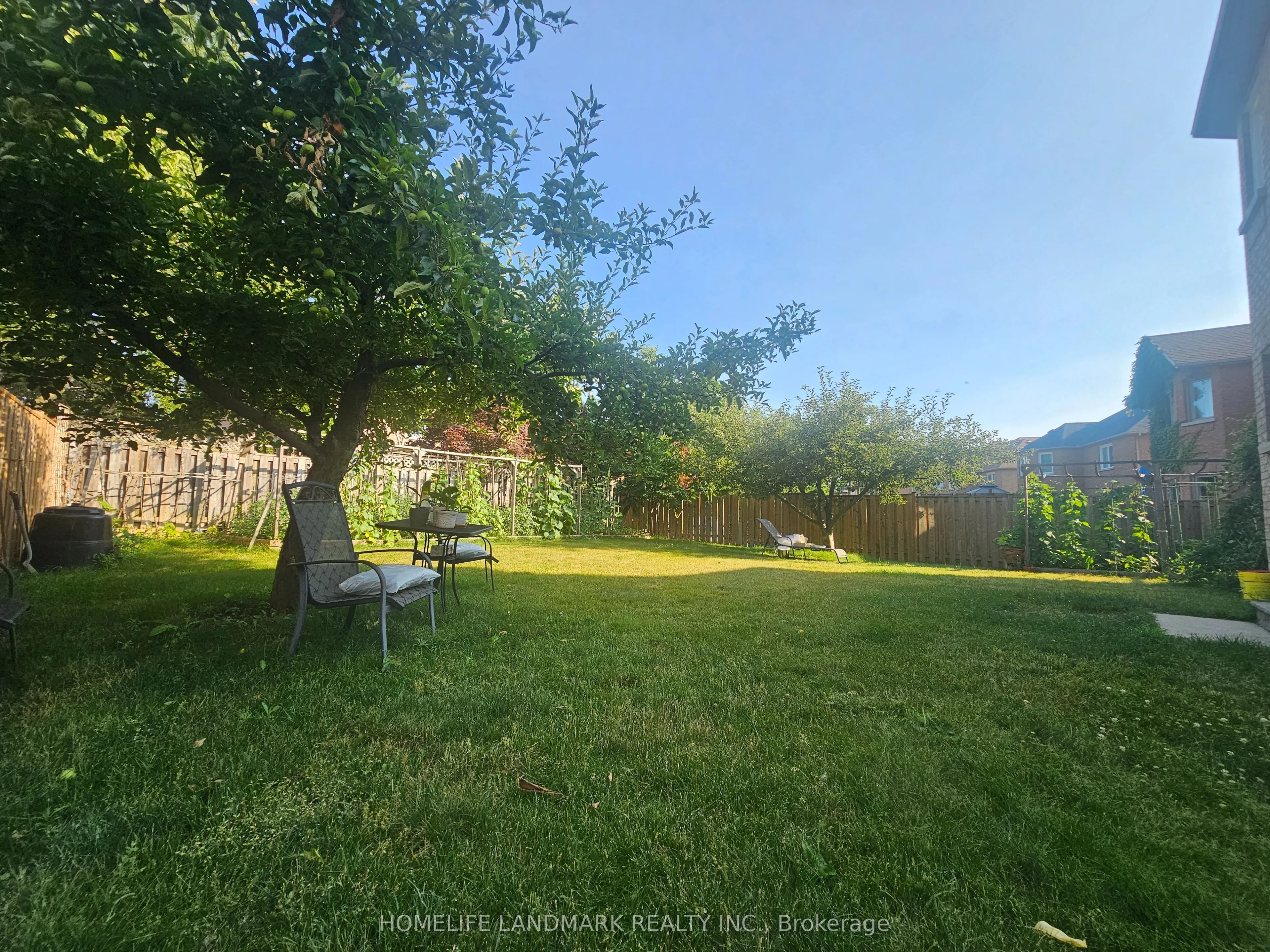 35 Forester Crescent