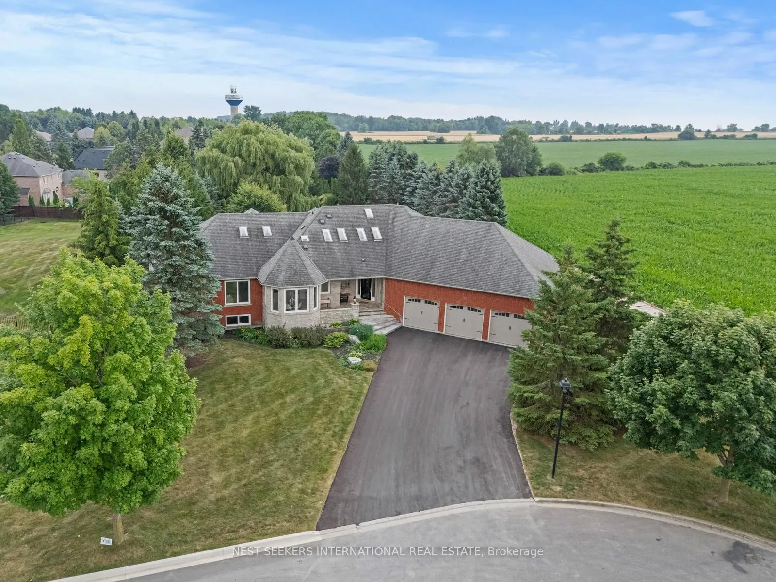 42 Witherspoon Way