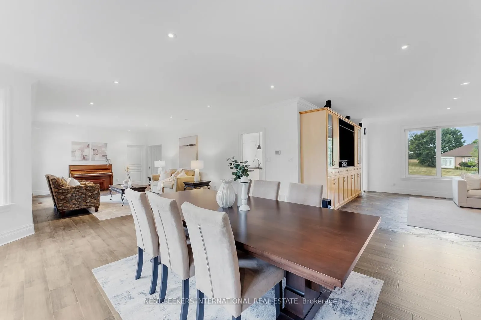 42 Witherspoon Way