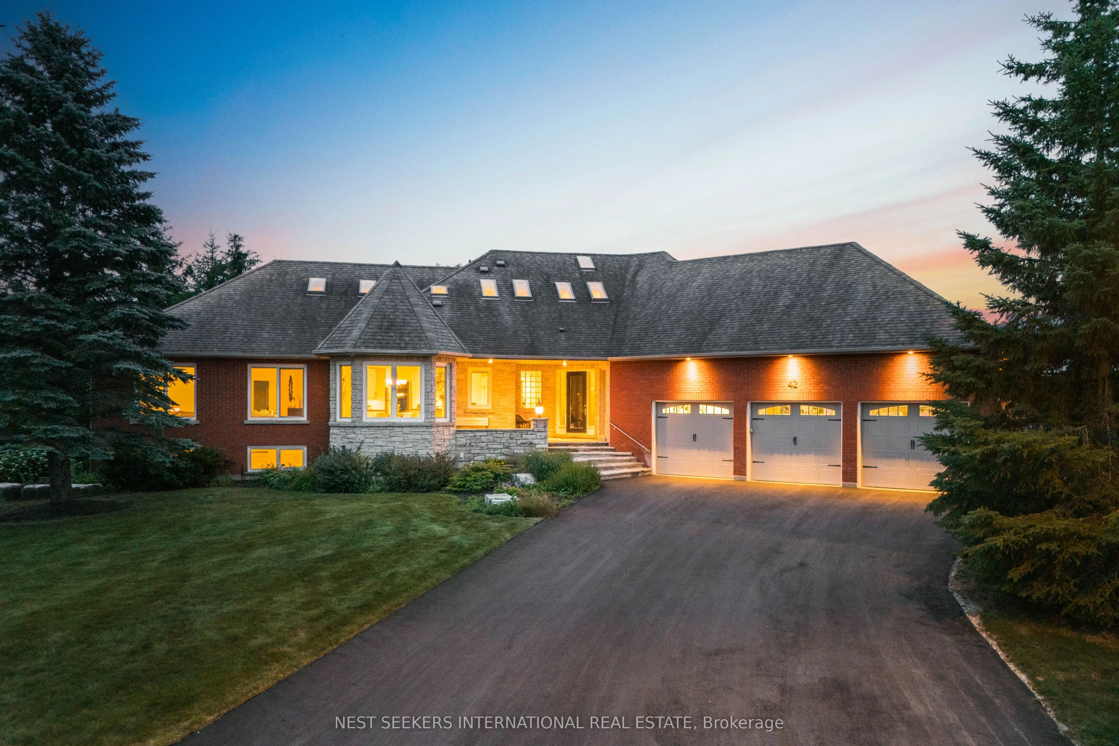 42 Witherspoon Way