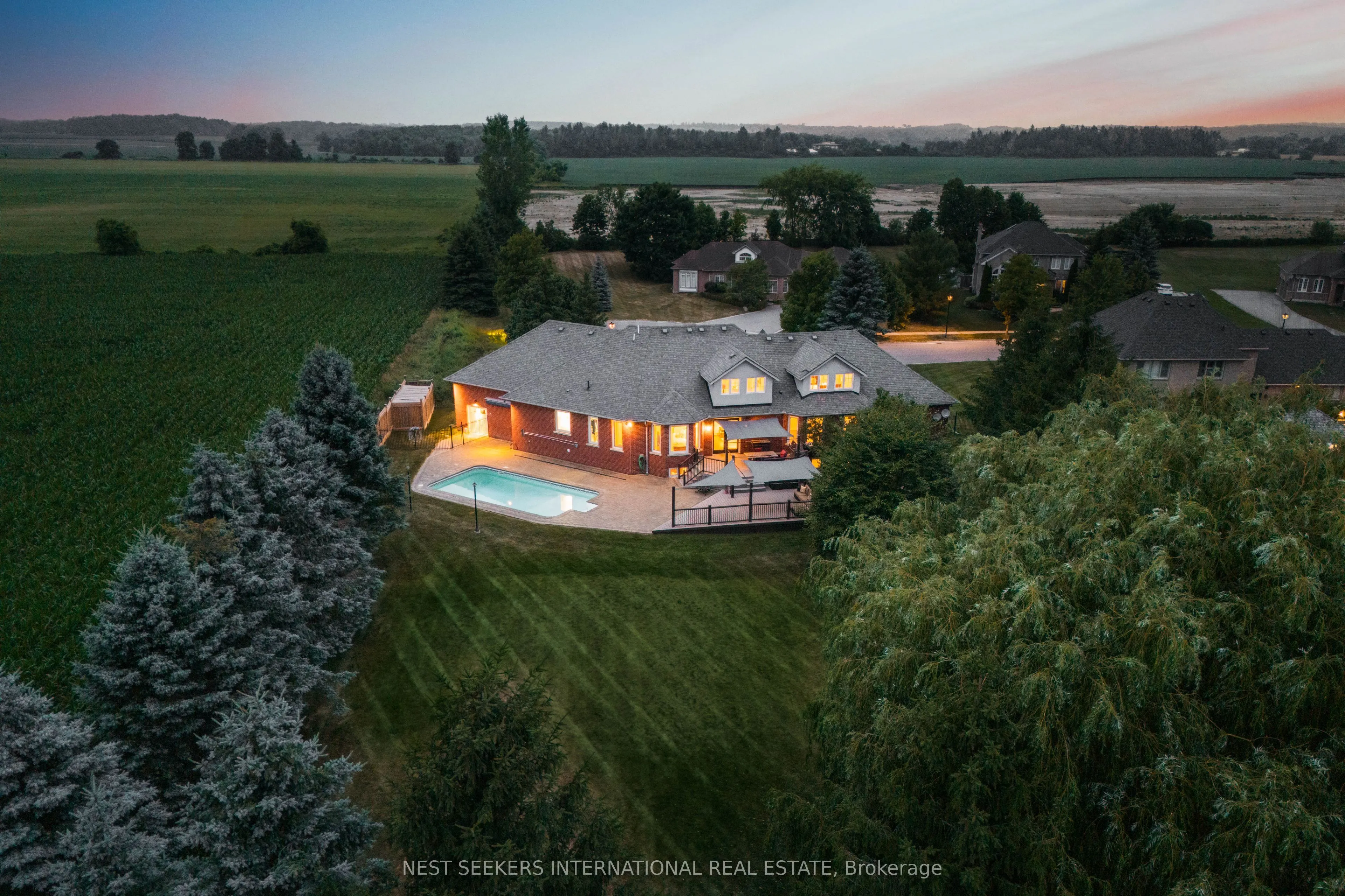 42 Witherspoon Way