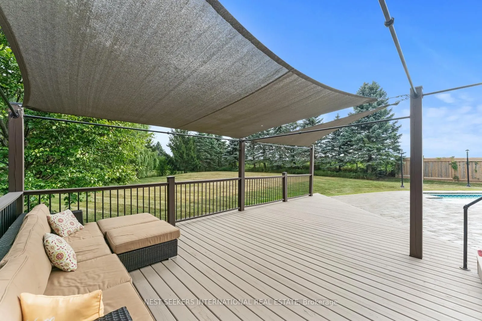 42 Witherspoon Way