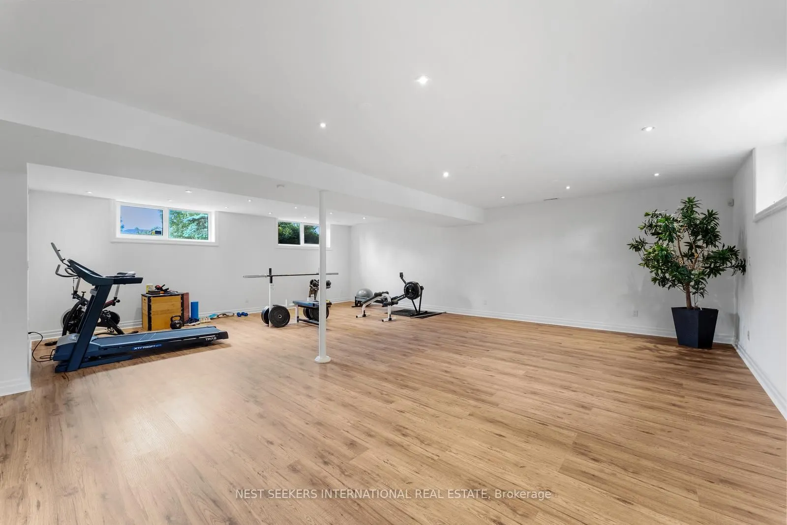 42 Witherspoon Way
